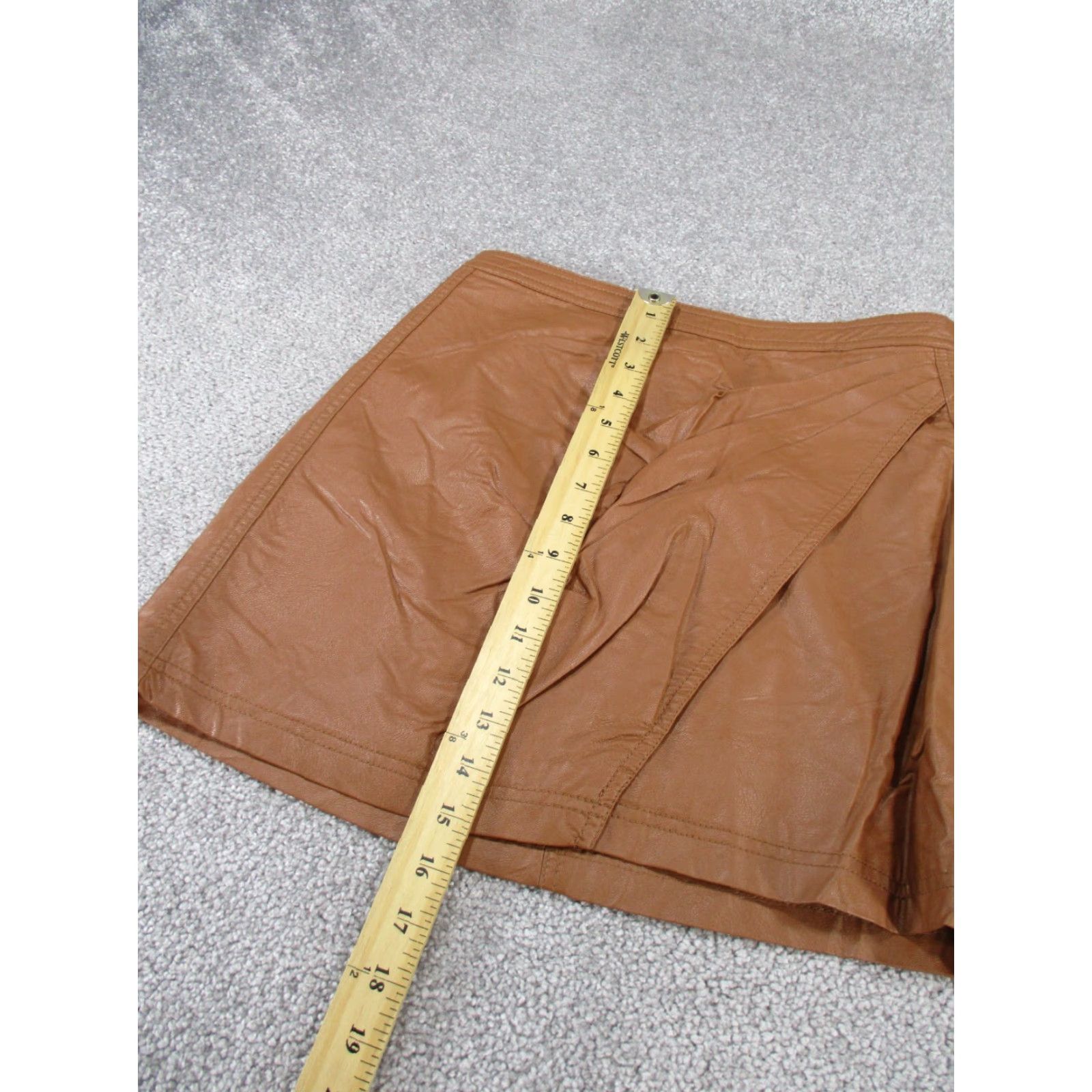 Free People VINTAGE Free People Mini Skirt Womens 4 Short Brown Faux Leather Zipper - Casual Party/Cocktail Womens Size 4 Brown Size 27" / US 4 / IT 40 - 4 Thumbnail