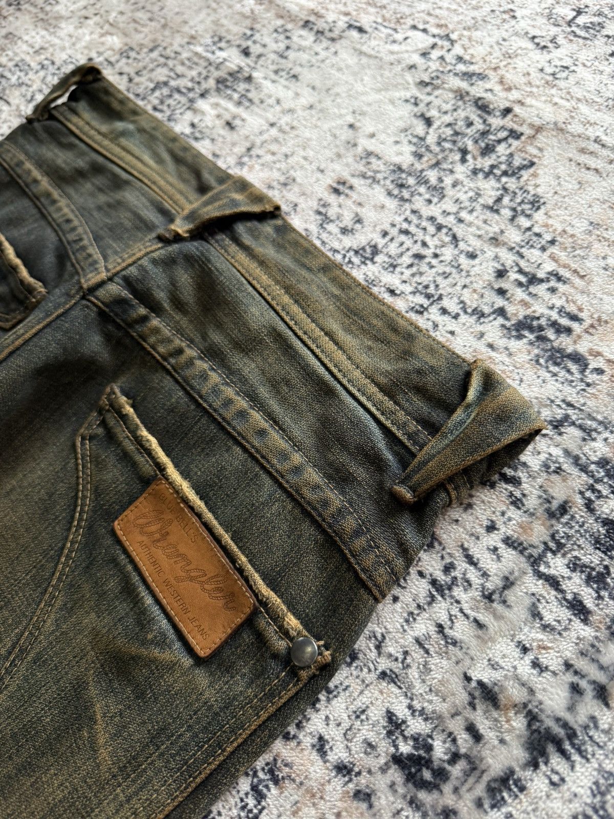 Le Grande Bleu (L.G.B.) Vintage Wrangler Gun Pocket Mud Wash Jeans Size US 30 / EU 46 - 19 Thumbnail