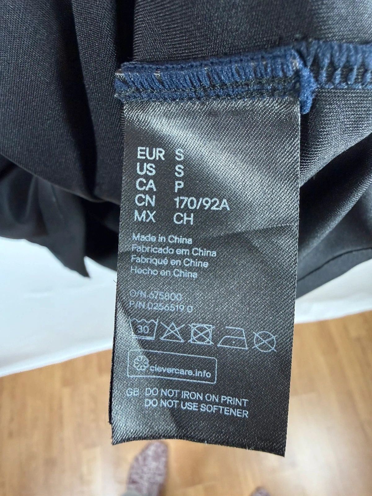 Alexander Wang × H&M Alexander Wang HM Longsleeve With Mesh Logos size S Size US S / EU 44-46 / 1 - 8 Thumbnail