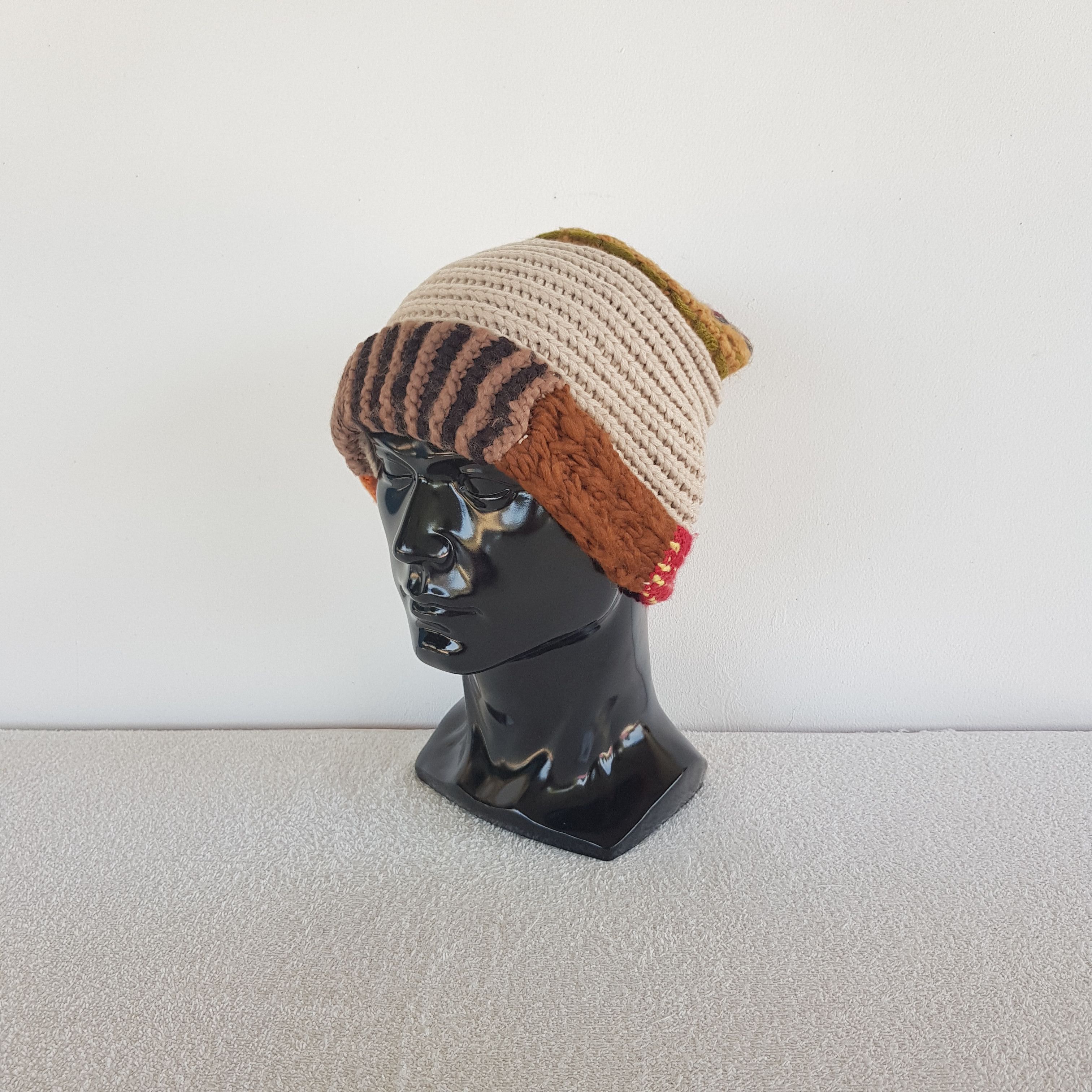 Japanese Brand Vintage Japanese Beanie Cable Knit Crochet Snow Caps Ski Hat Size ONE SIZE - 1 Thumbnail