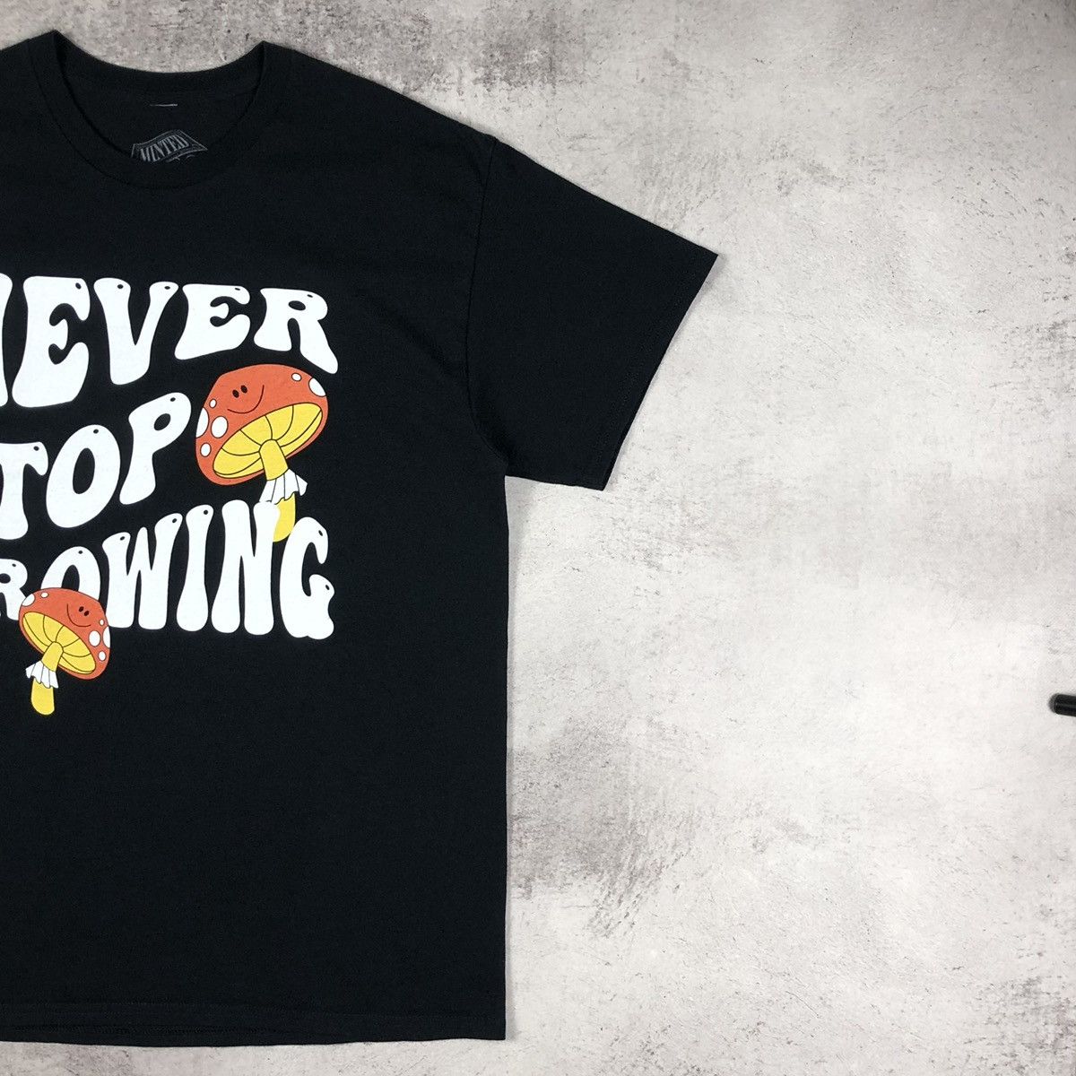 Other Minted Never Stop Growing Mushroom Psycho Hippie Graphic Tee Size US M / EU 48-50 / 2 - 5 Thumbnail