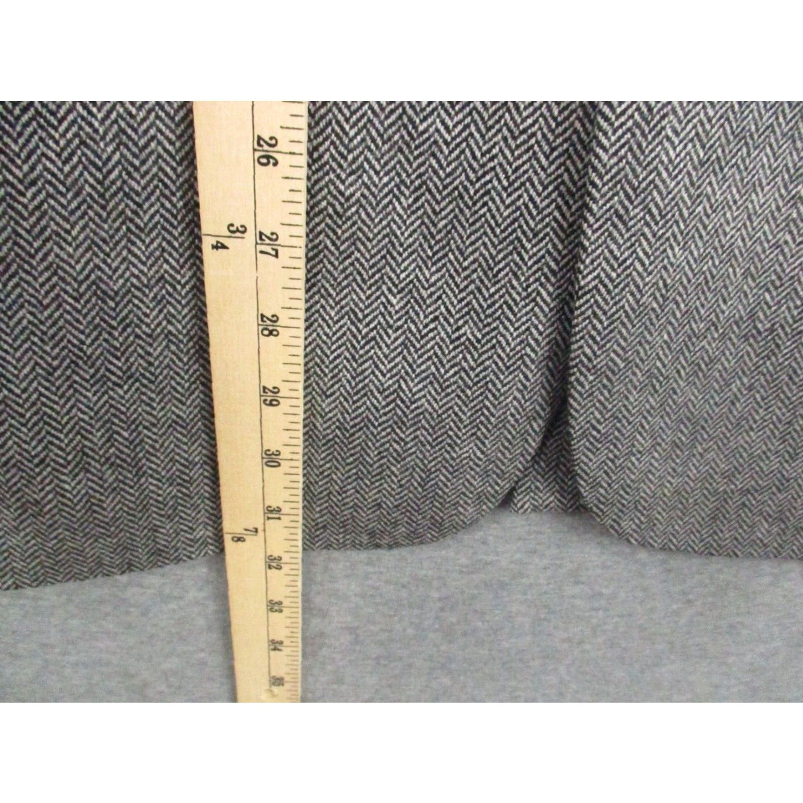 Brooks Brothers Brooks Brothers 346 Blazer Jacket 40 Men's Lambswool Gray Herringbone Notch Lapel Single-Breasted Two-Button Sport Coat Wool Mens Size 40R - 6 Thumbnail