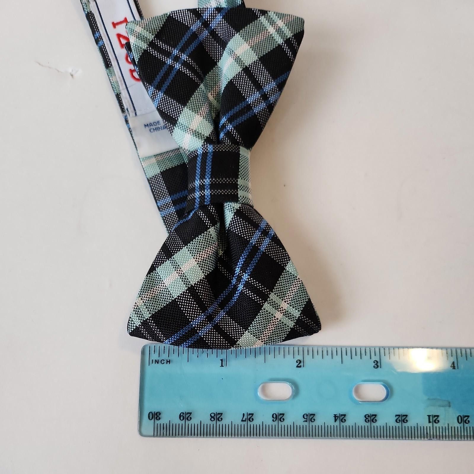 Izod IZOD Vintage Bow Tie Blue Gray Black Plaid 4"x2" Pre Tied Size ONE SIZE - 4 Thumbnail