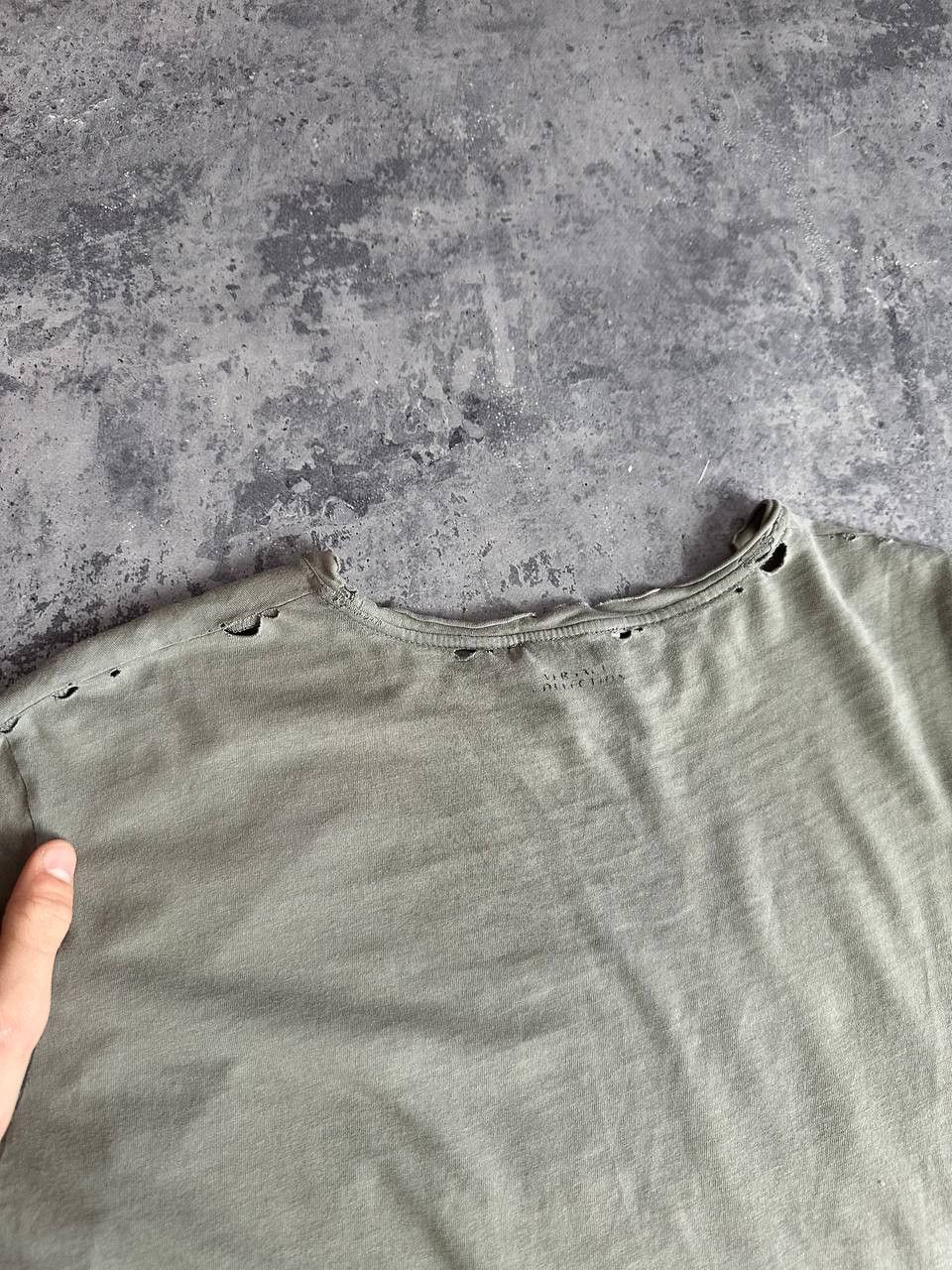 Versace Versace Gray Logo T-Shirt Distressed Size US M / EU 48-50 / 2 - 10 Thumbnail