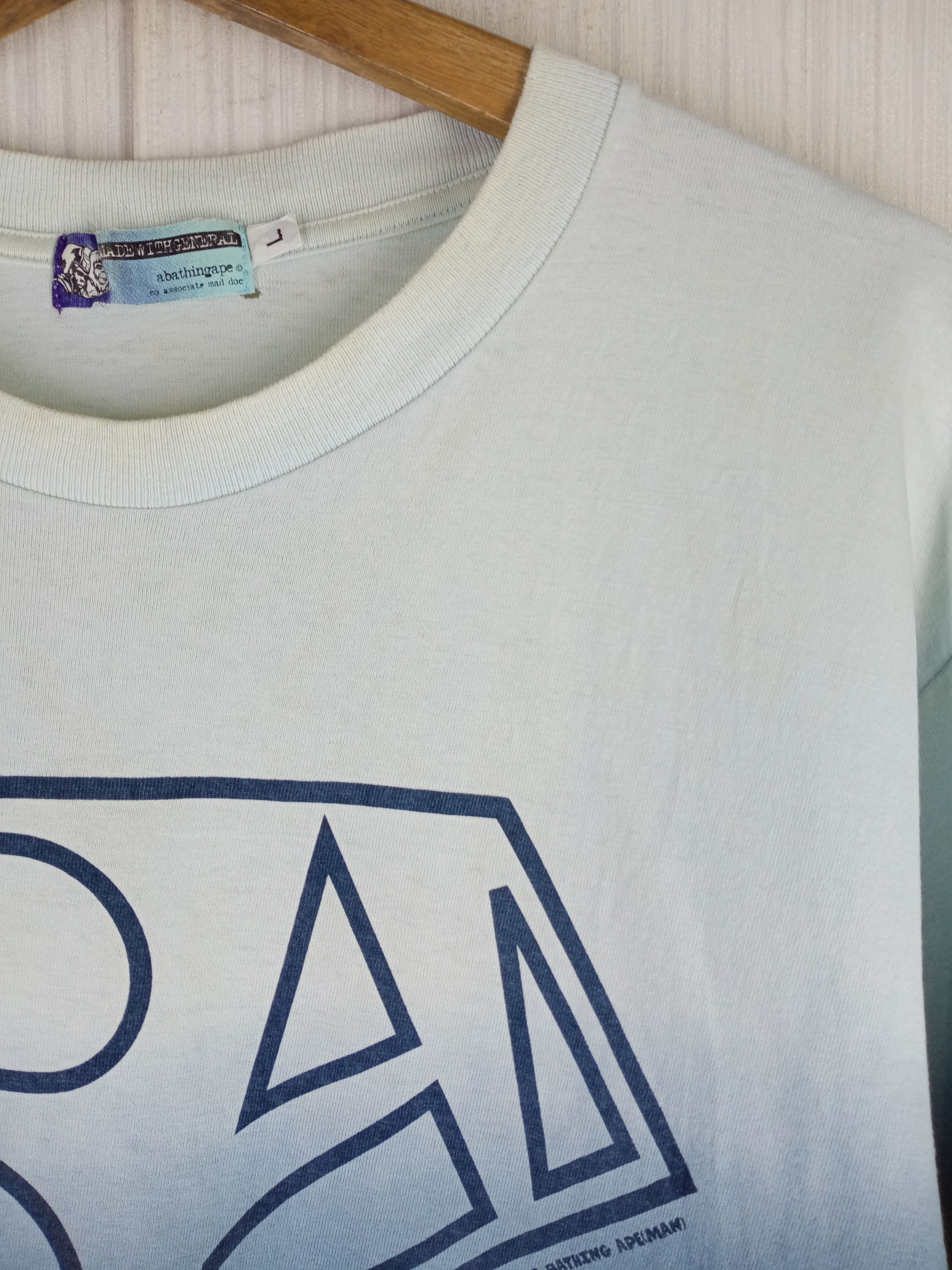 Bape Rare Vintage Bapeman Gradient Tee Size US L / EU 52-54 / 3 - 12 Thumbnail