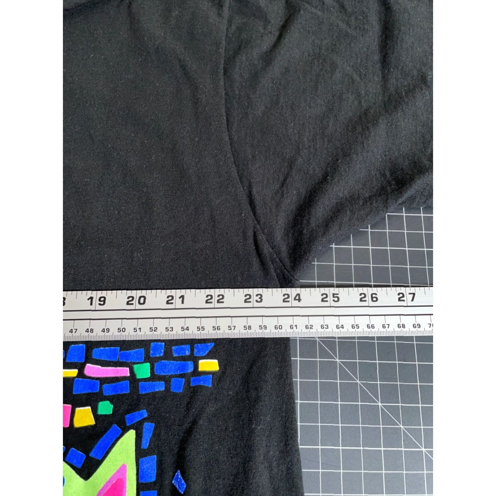 Vintage VINTAGE Screen Stars 1980s T-Shirt Adult XL Black Neon Fish Graphic Print City Beach Retro Men's Size US XL / EU 56 / 4 - 5 Thumbnail