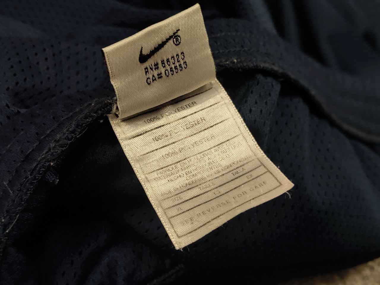 Nike Vintage Nike Shorts Logo swoosh casual Y2K Streetwear Size US 36 / EU 52 - 8 Thumbnail