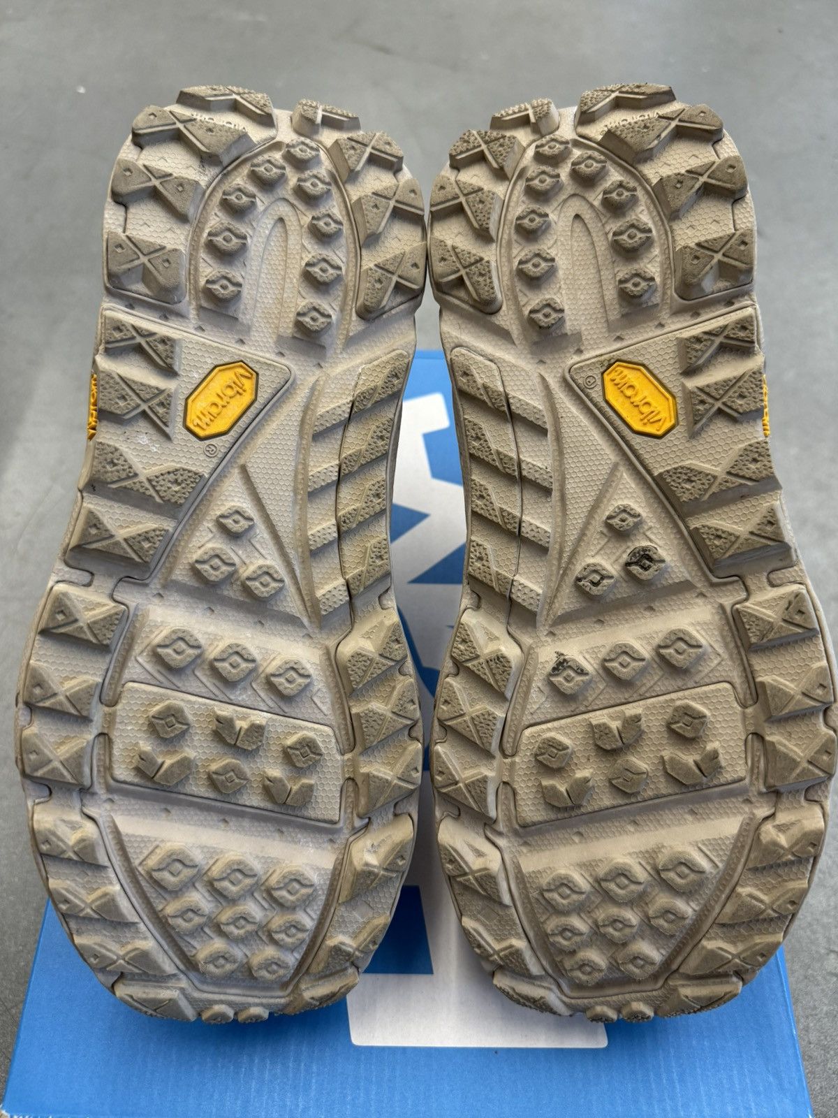 Hoka 2022 Hoka One One Tor Ultra Low Simply Taupe Size US 8 / EU 41 - 9 Thumbnail