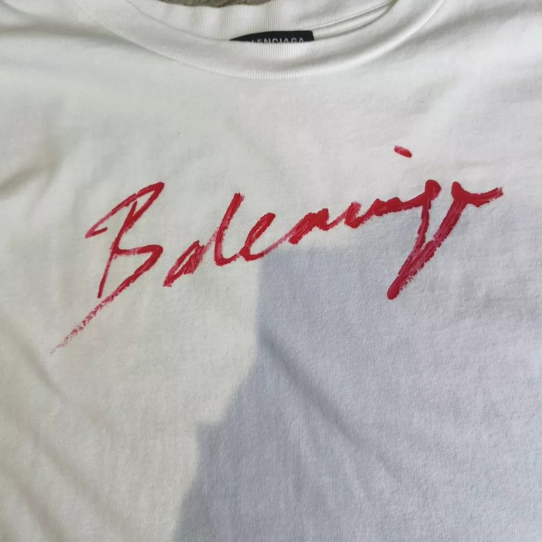 Balenciaga Balenciaga White Round Neck Short Sleeve with Red Letter C Size US M / EU 48-50 / 2 - 3 Thumbnail