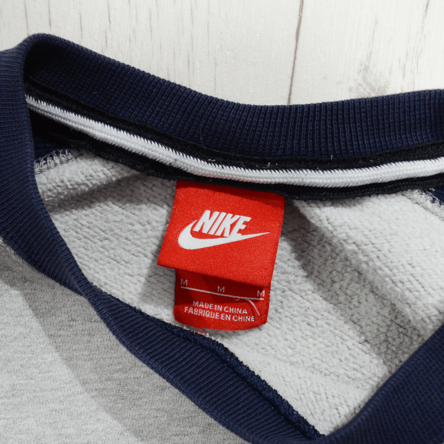 Nike RARE Nike Air Embroidery Big Swoosh Logo Sweatshirt Size US M / EU 48-50 / 2 - 8 Thumbnail