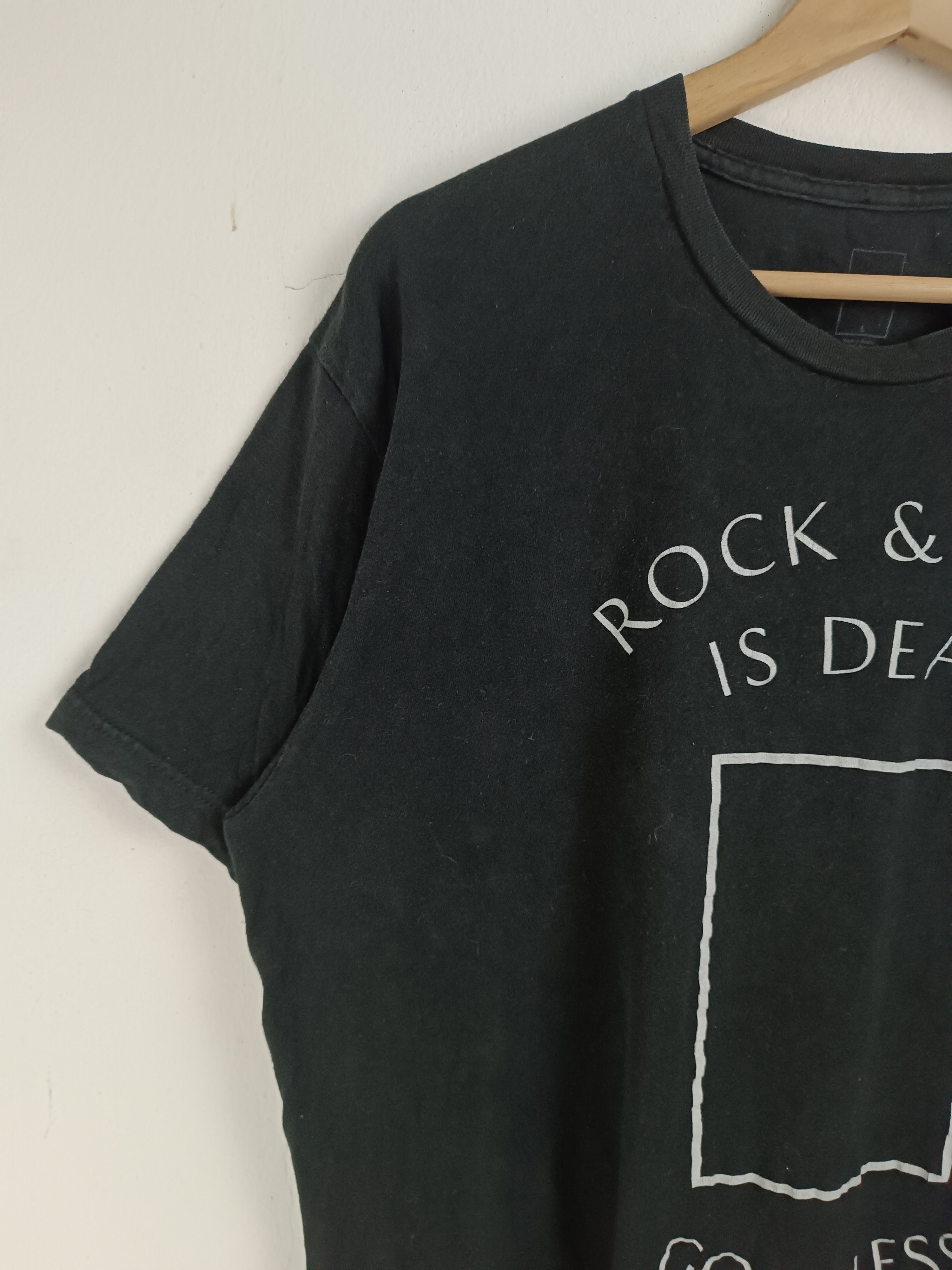 Vintage VINTAGE THE 1975 ROCK & ROLL IS DEAD TEE arctic strokes Size US L / EU 52-54 / 3 - 5 Thumbnail
