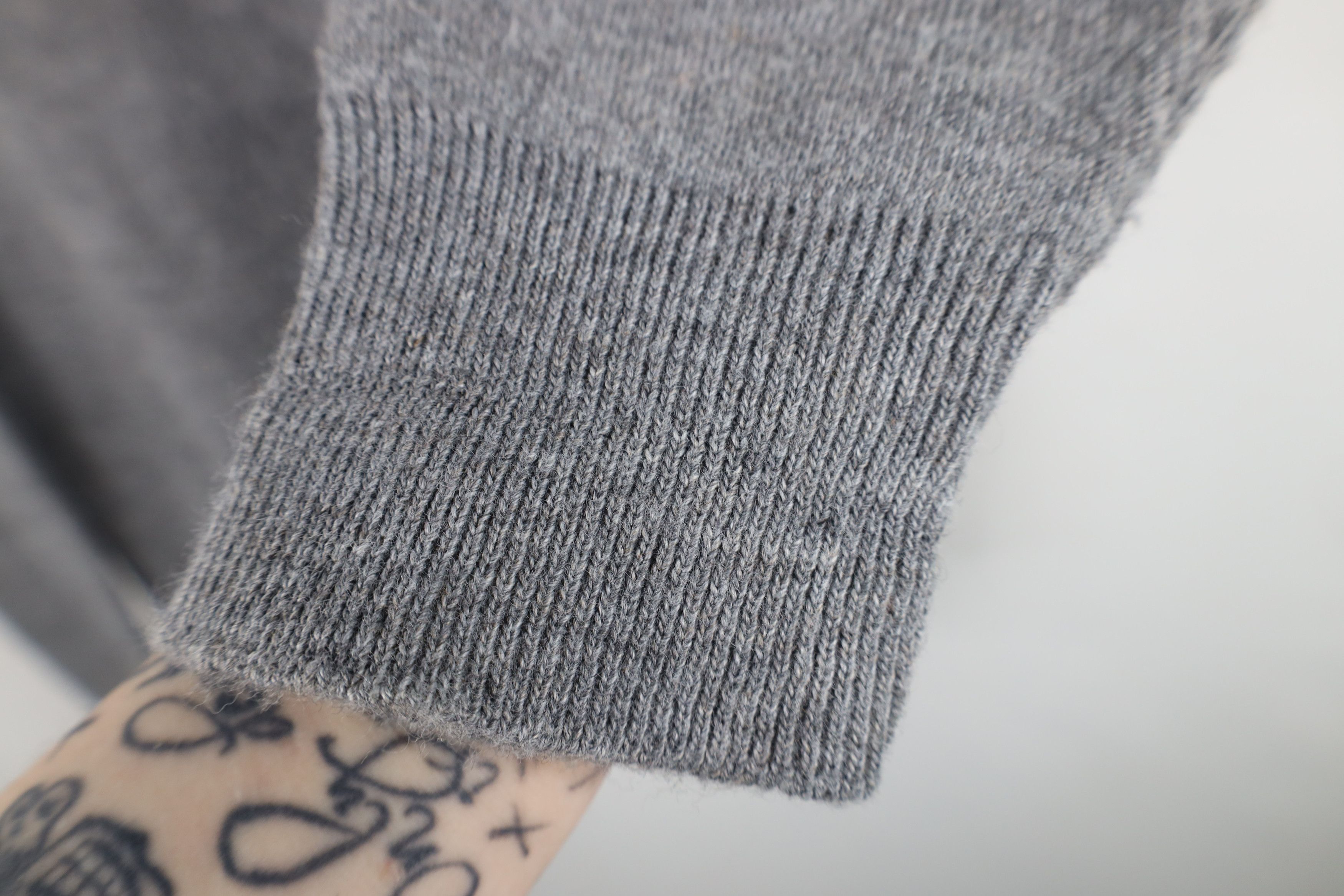Vintage Vintage 70s Streetwear Knit V-Neck Sweater Heather Gray USA Size US L / EU 52-54 / 3 - 5 Thumbnail