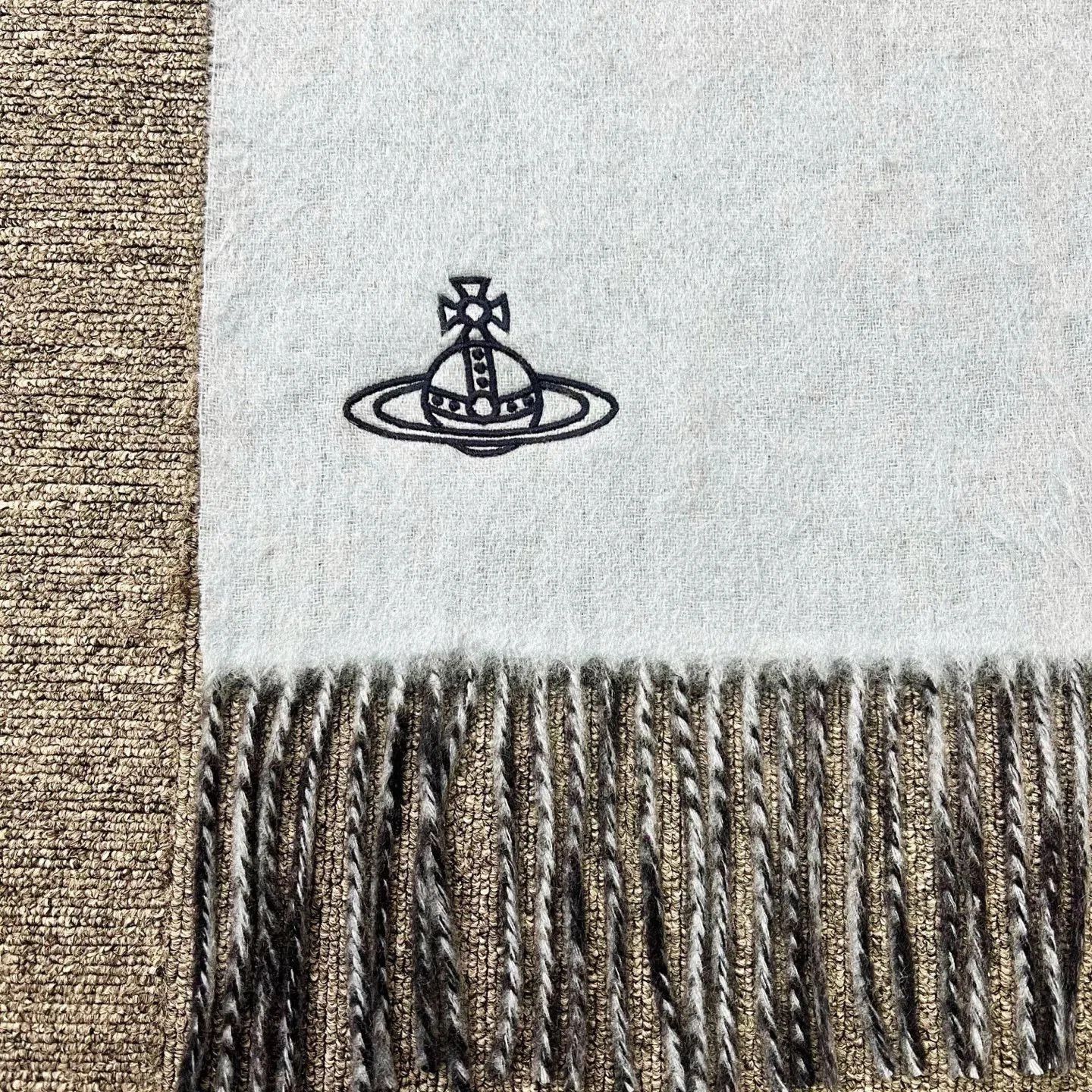 Vivienne Westwood Vivienne Westwood Navy Saturn Embroidery Scarf. Size ONE SIZE - 5 Thumbnail