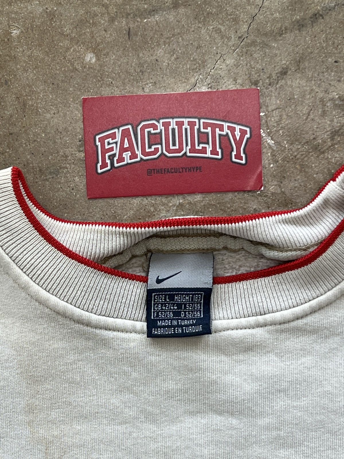 Nike Vintage Y2K Nike Athletic Swoosh Crewneck Large Size US L / EU 52-54 / 3 - 3 Thumbnail