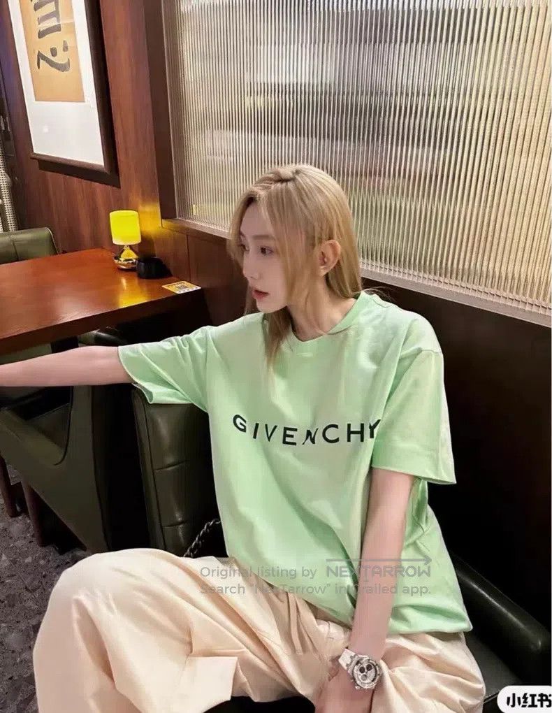 Givenchy Givenchy Classic Light Green Letter Logo Short Sleeve Size US XS / EU 42 / 0 - 9 Thumbnail
