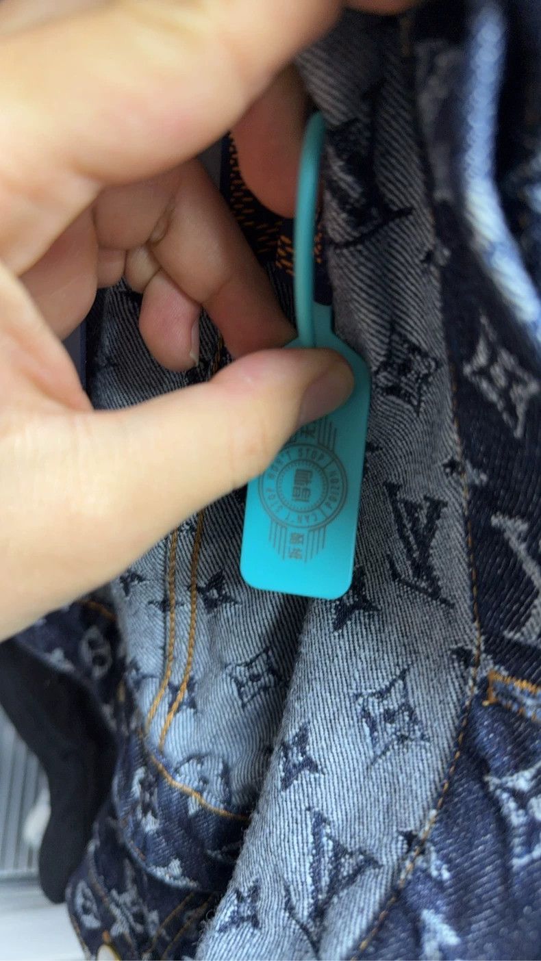 Louis Vuitton Louis Vuitton FW24 full-print presbyopic denim jacket 2501- Size US M / EU 48-50 / 2 - 7 Thumbnail