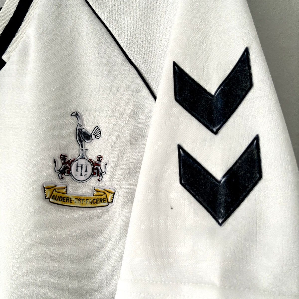 Hummel × Vintage 1990 1991 Tottenham Hotspur Home Retro Replica Soccer Jersey Size US M / EU 48-50 / 2 - 5 Thumbnail