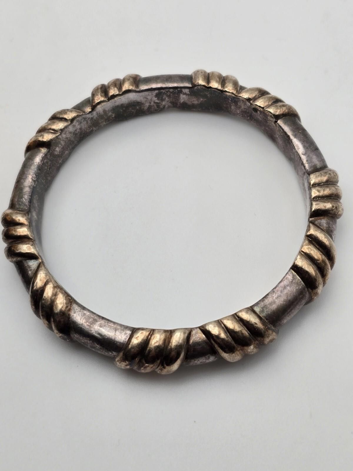 The Unbranded Brand Brian Bergner 925 Silver And Gold Plate Crosshatch Bangle Size ONE SIZE - 1 Thumbnail