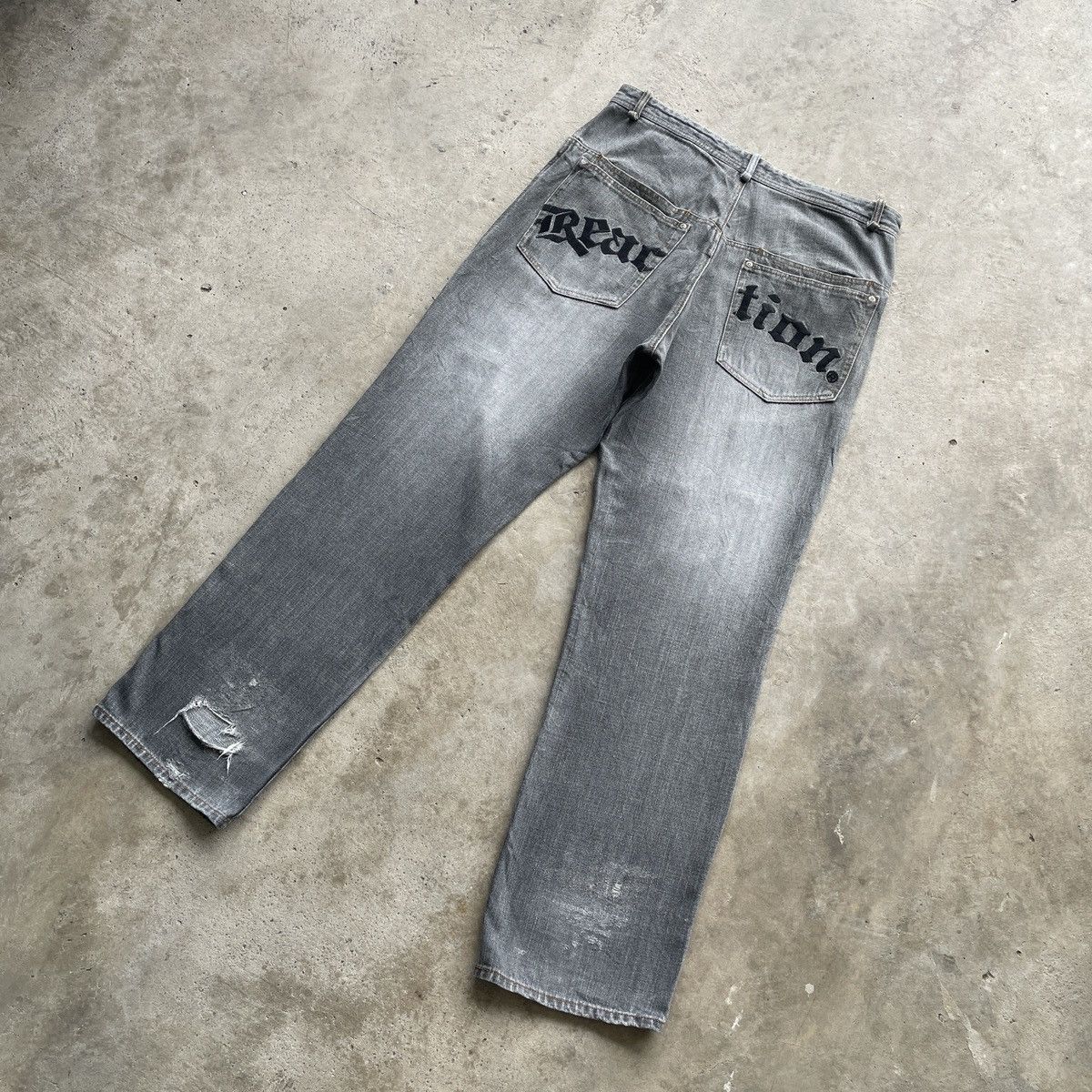 Japanese Brand Vintage Reaction Baggy Denim Faded Grey Japan Jeans Pants Size US 35 - 13 Thumbnail