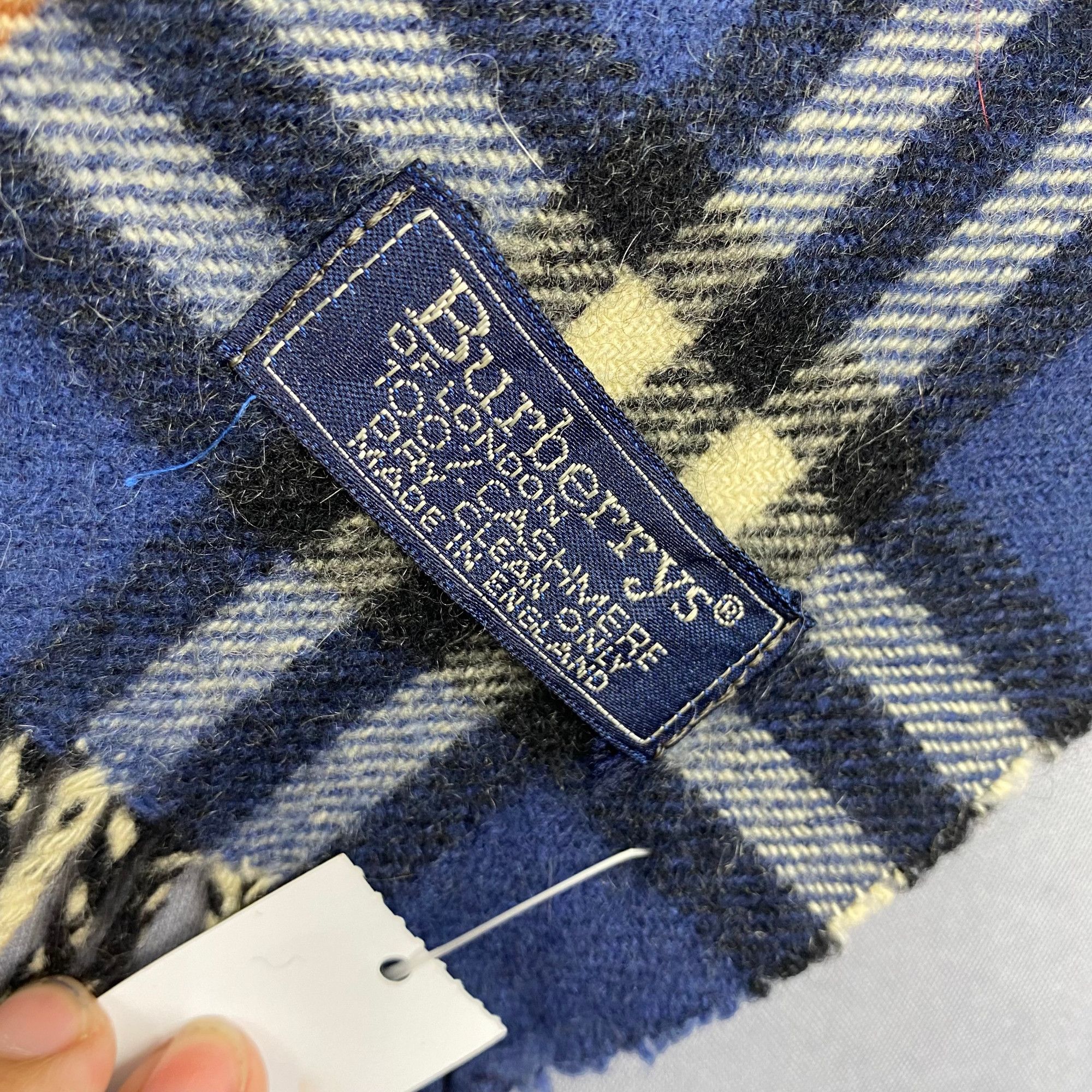 Burberry Vintage Burberry Scarf Muffler Wool Cashmere Scarves Size ONE SIZE - 4 Thumbnail