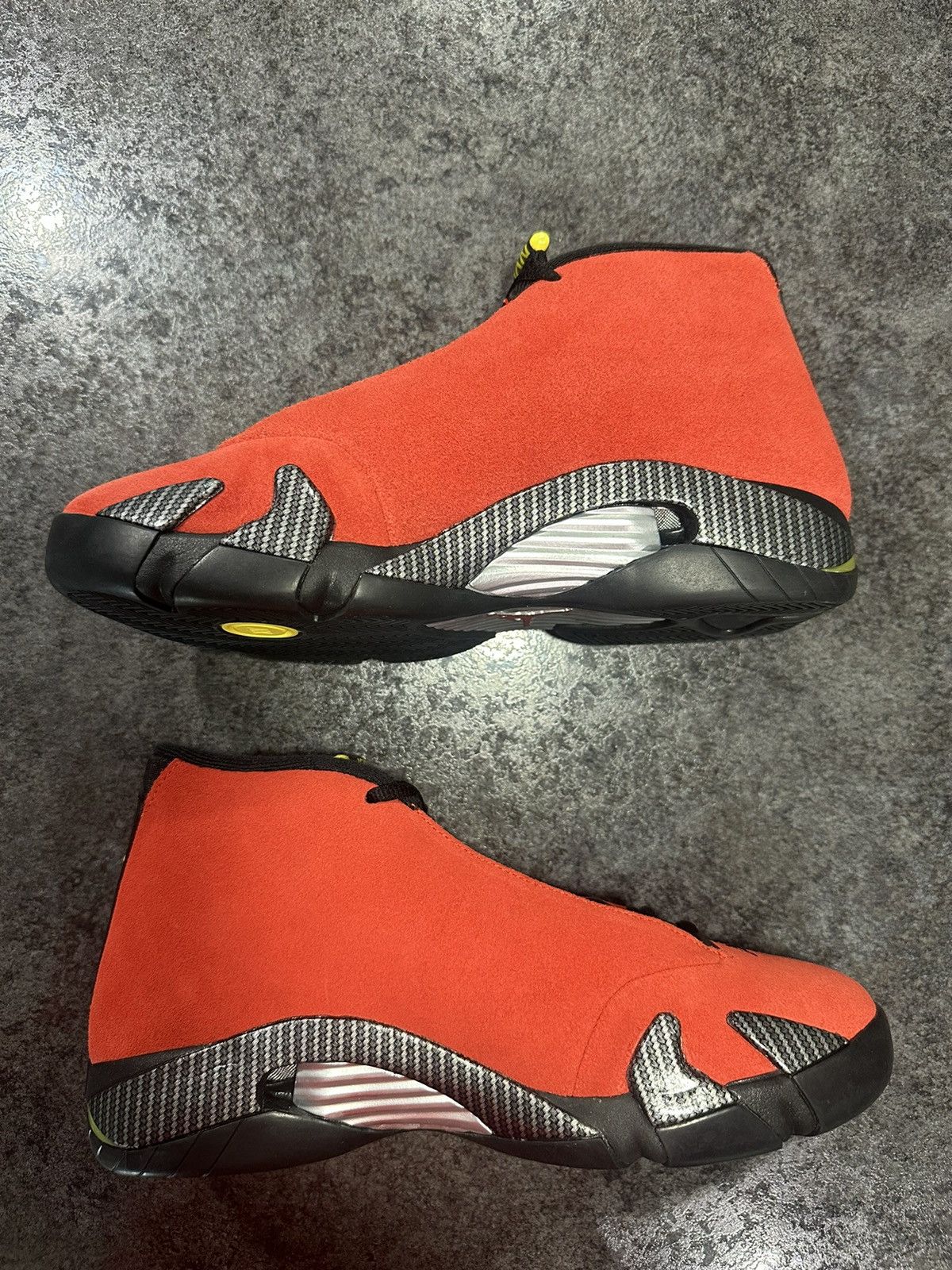 Nike Air Jordan 14 Retro Ferrari 2025 size 8.5