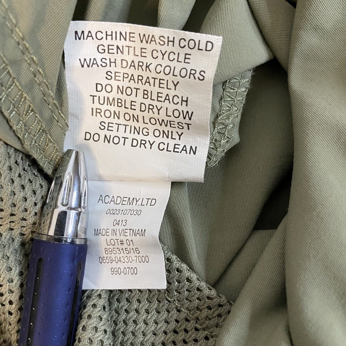 Other Magellan Convertible Cargo Pants Fishing Hiking Green XL EUC Size US 34 / EU 50 - 8 Thumbnail