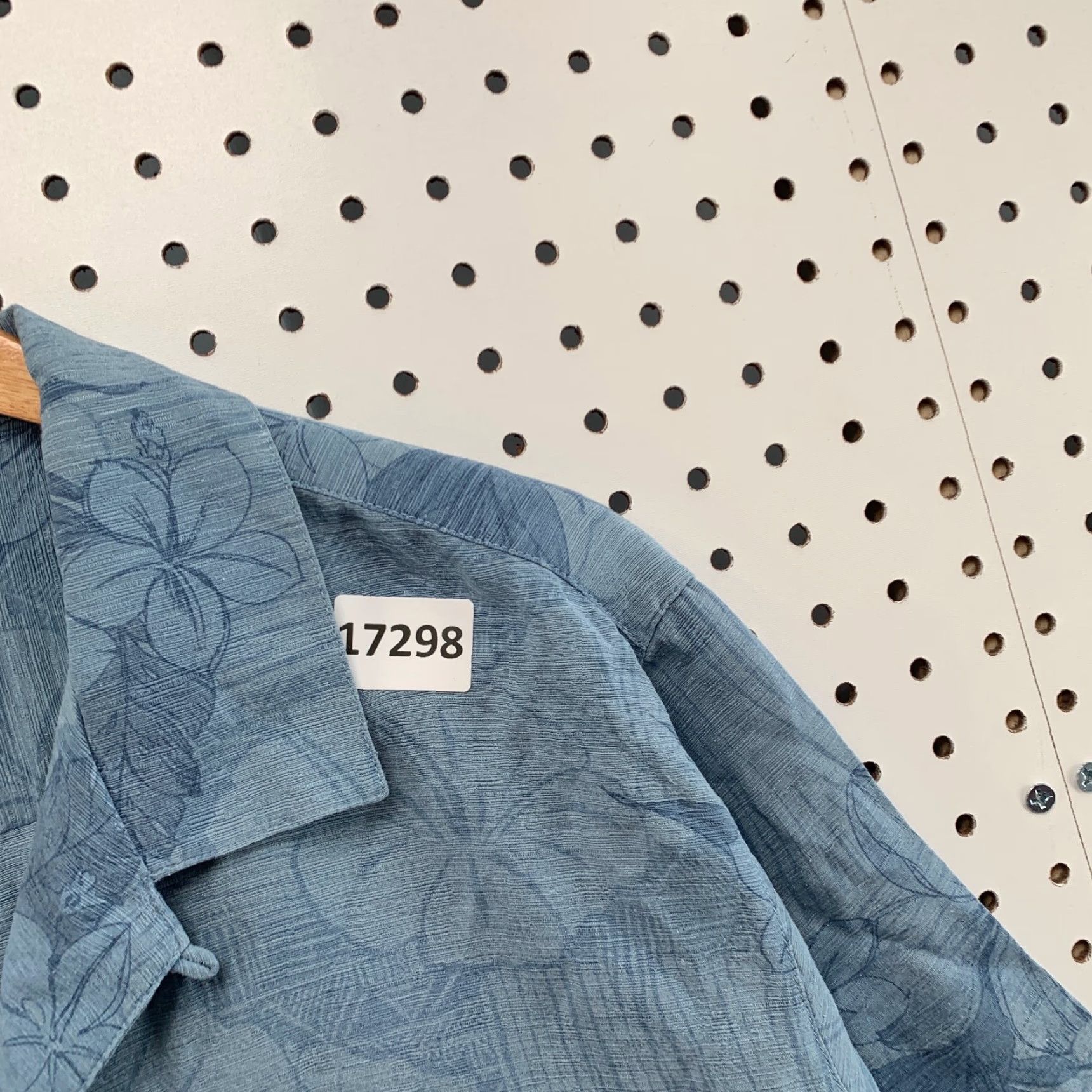 Vintage Havana Jack's Cafe Silk Shirt Adult XL Floral Hawaiian Tonal Flowers Blue Hawaiian 100% Silk Mens Shirt Size US XL / EU 56 / 4 - 7 Thumbnail