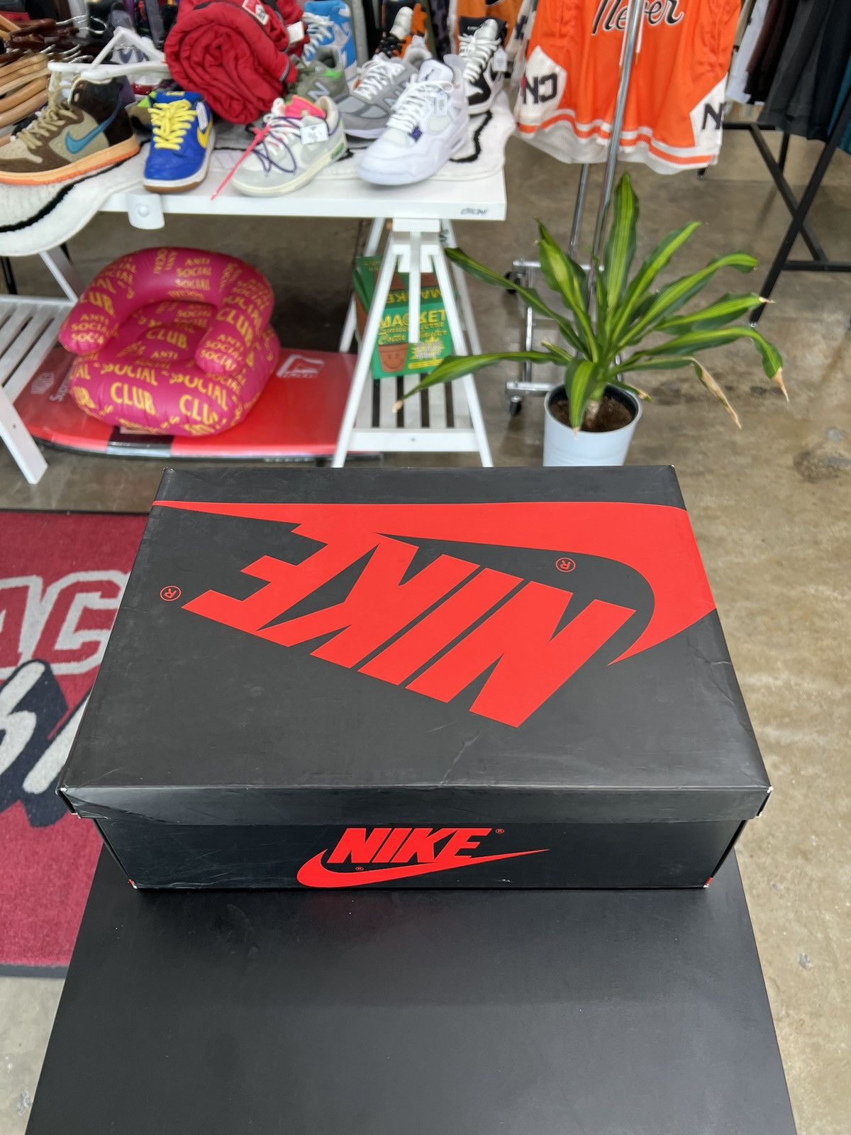 Jordan Brand × Nike Nike Air Jordan 1 ROTY “Rookie Of The Year” size 13 (2018) Size US 13 / EU 46 - 17 Thumbnail