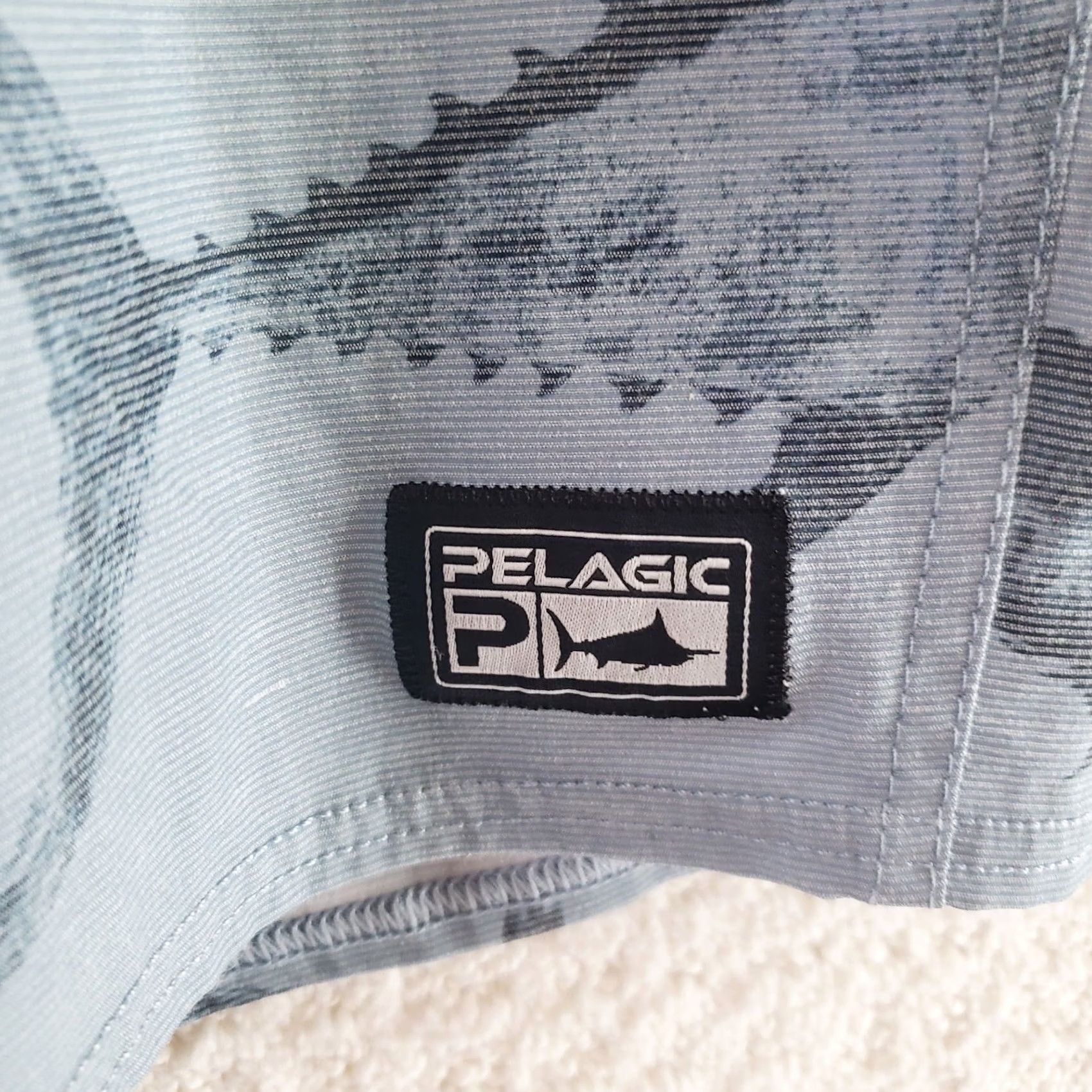 Vintage PELAGIC Board Shorts Men 38x8 Blue Fish Print Camouflage Swim Surf Flex Size US 38 / EU 54 - 6 Thumbnail