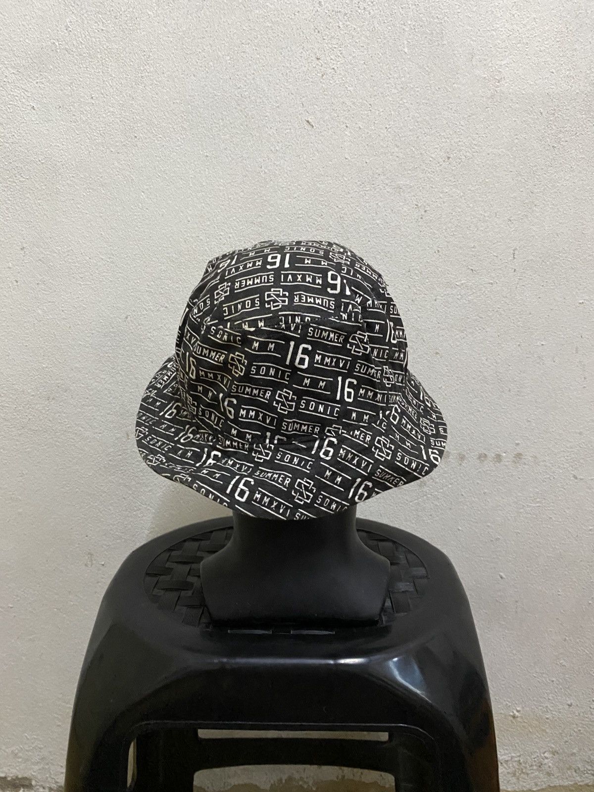 Vintage Vintage Summer Sonic Beanie Hat Size ONE SIZE - 4 Thumbnail