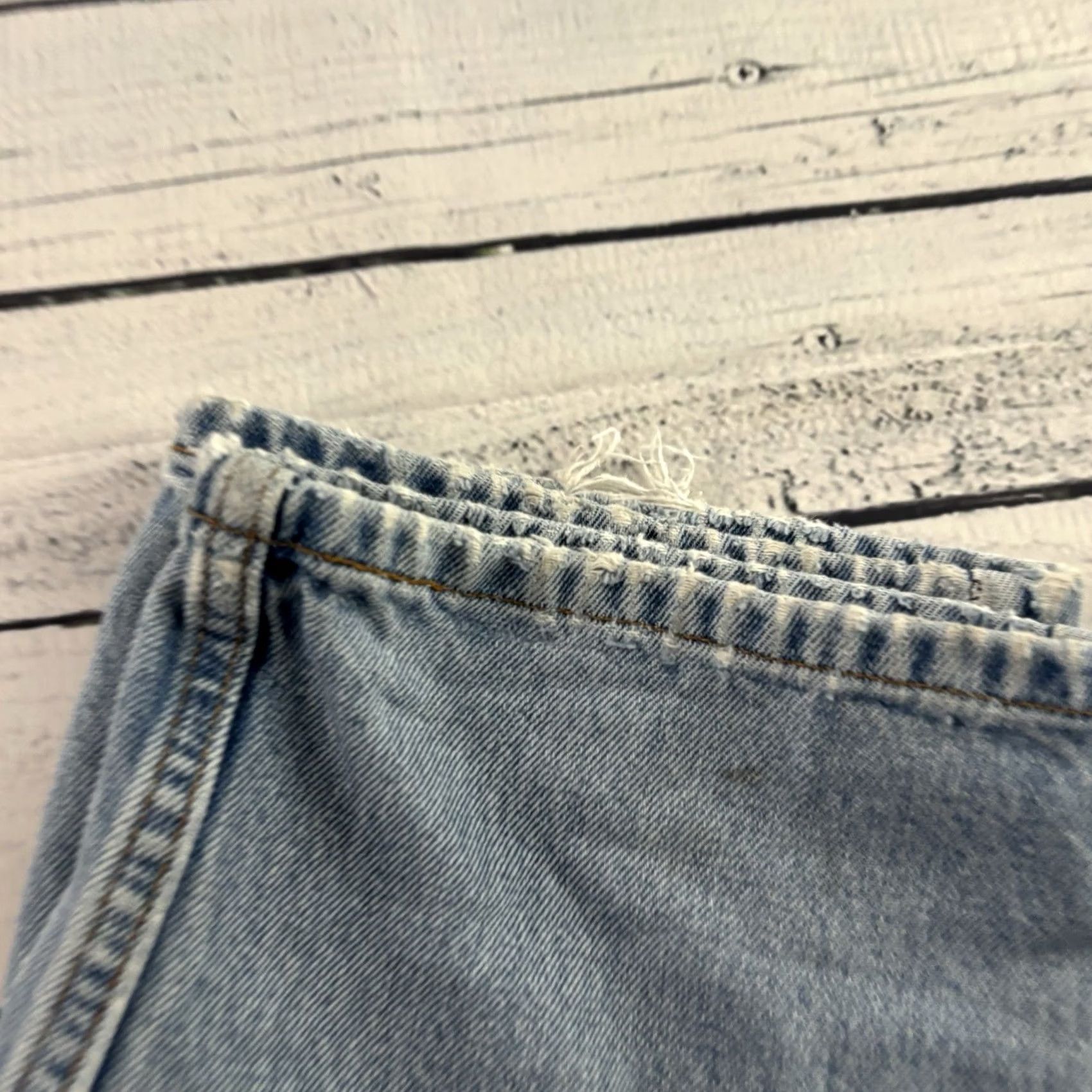 Levi's Vintage Levi's 550 Relaxed Fit Light Wash Denim Blue Jeans Men's 36x36 Size US 36 / EU 52 - 2 Thumbnail