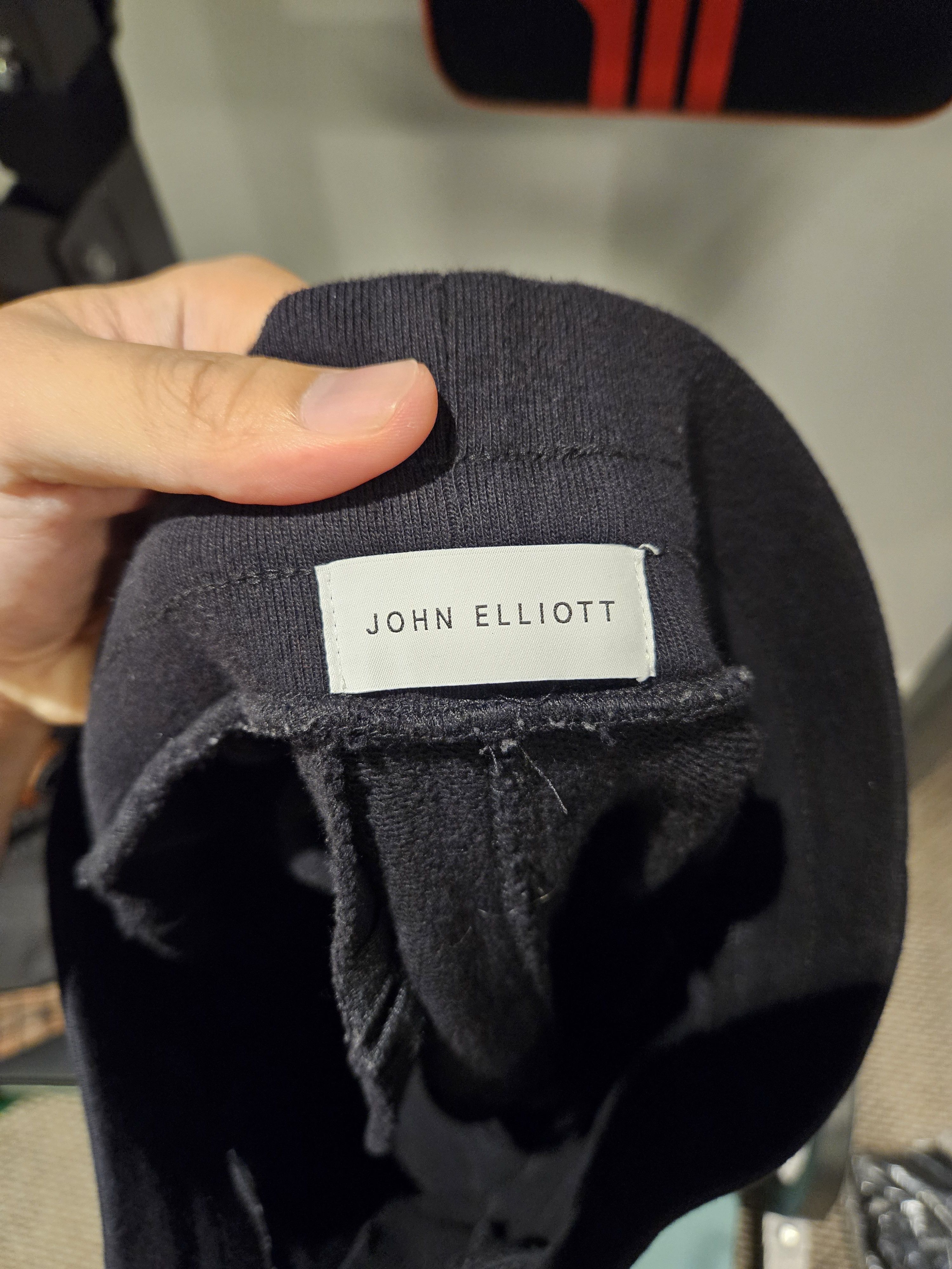 John Elliott (Final Sale) John Elliott black Escobar Sweat Size 3 Size US 32 / EU 48 - 8 Thumbnail