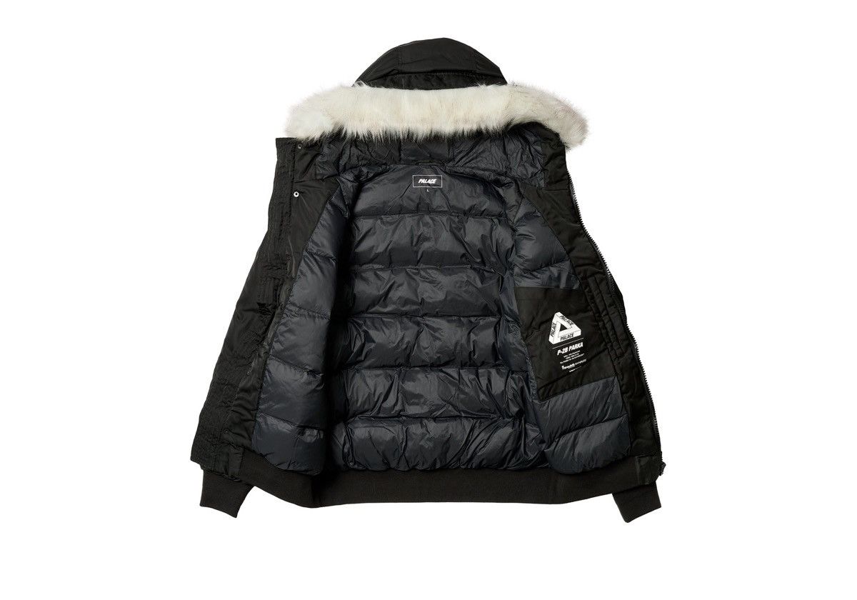 Palace Palace P2B Cargo Parka in Black, Faux Fur Men’s Size Medium Size US M / EU 48-50 / 2 - 3 Thumbnail