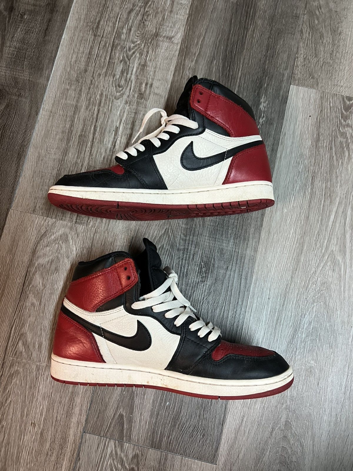 Jordan Brand Jordan 1 Bred Toe Size US 9.5 / EU 42-43 - 2 Thumbnail
