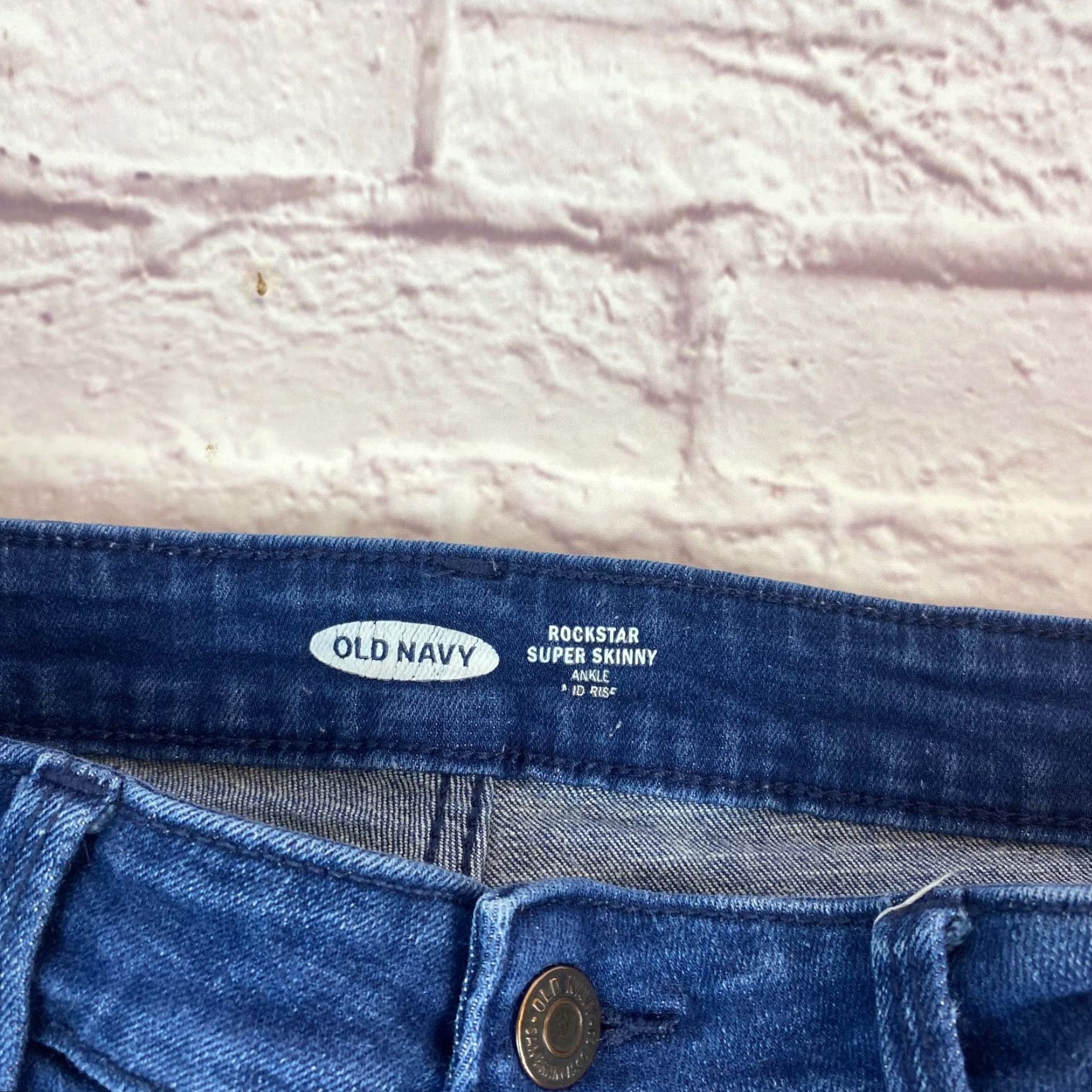 Old Navy Old Navy Women Rockstar Super Skinny Jeans Size 10 Blue Raw Hem Stretch Mid Rise Regular Color Blue 90s Style 10 Mens Girls? Size 32" / US 10 / IT 46 - 6 Thumbnail