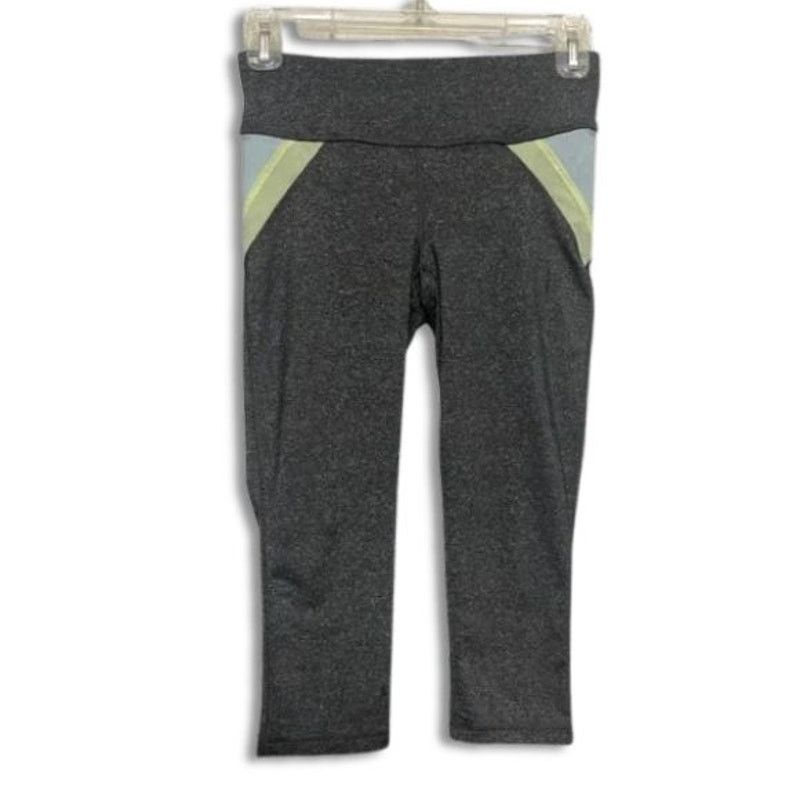 Forever 21 Forever 21 Capri Pants Stretchy Comfortable Fit Gray XS NWOT Size 26" / US 2 / IT 38 - 1 Thumbnail