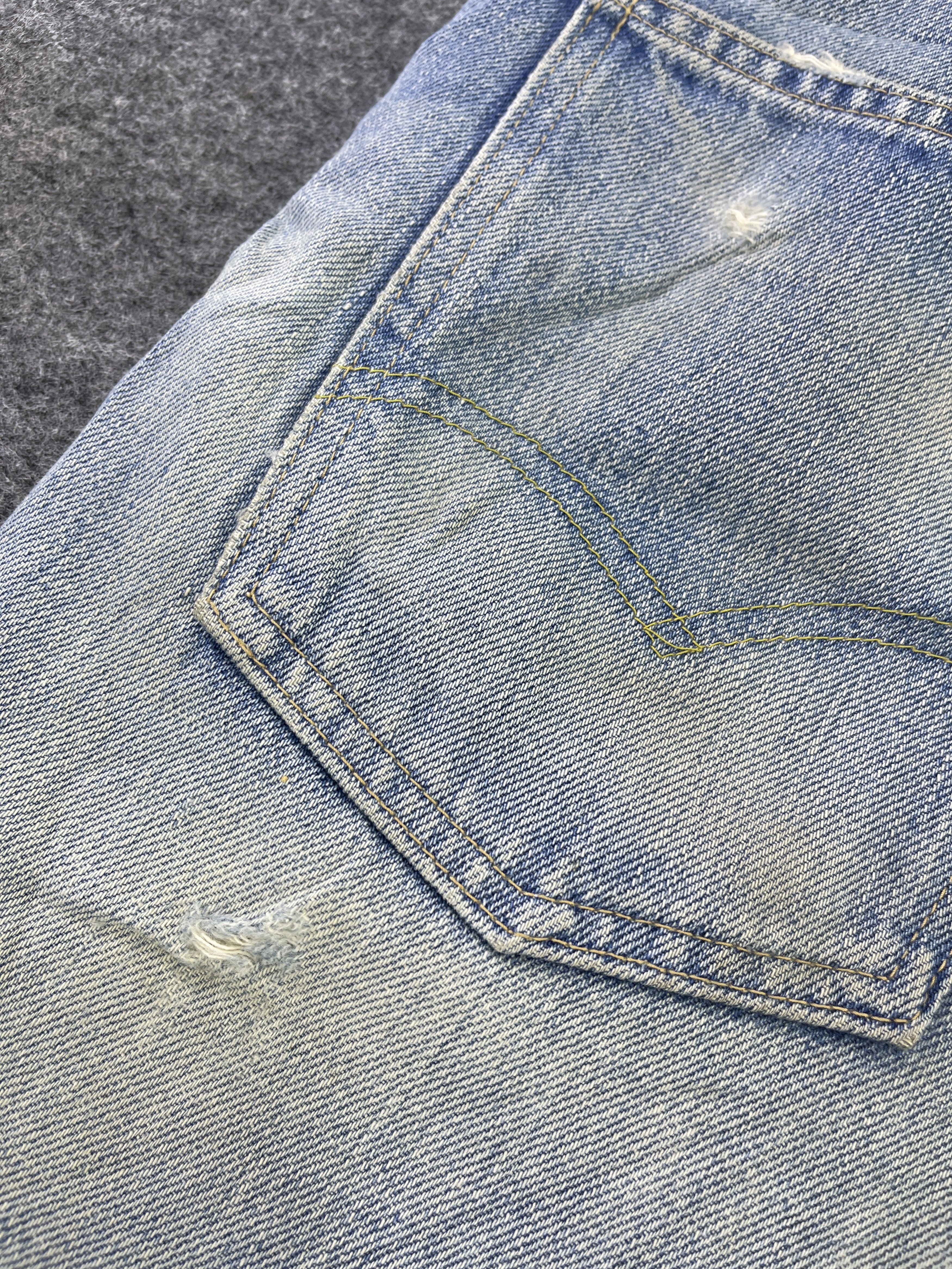 Levi's Vintage Levis 519 Distressed Jeans - J964 Size US 31 - 15 Thumbnail