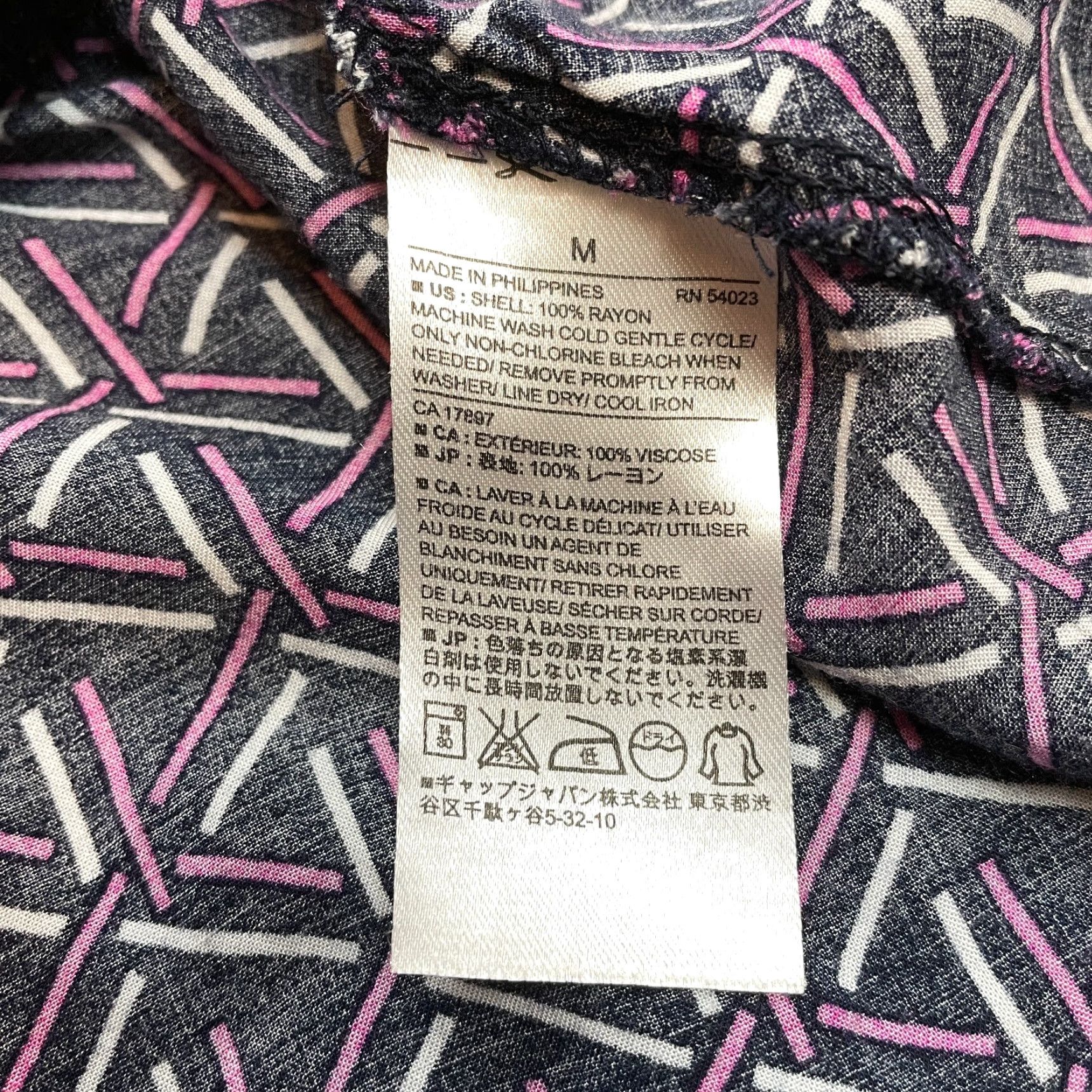 Banana Republic Banana Republic Tunic Top Womens M Blue Geometric Sleeveless Elastic Waist V-Neck Pullover Knit Rayon Dressy Casual Shirt cargo? Size M / US 6-8 / IT 42-44 - 6 Thumbnail