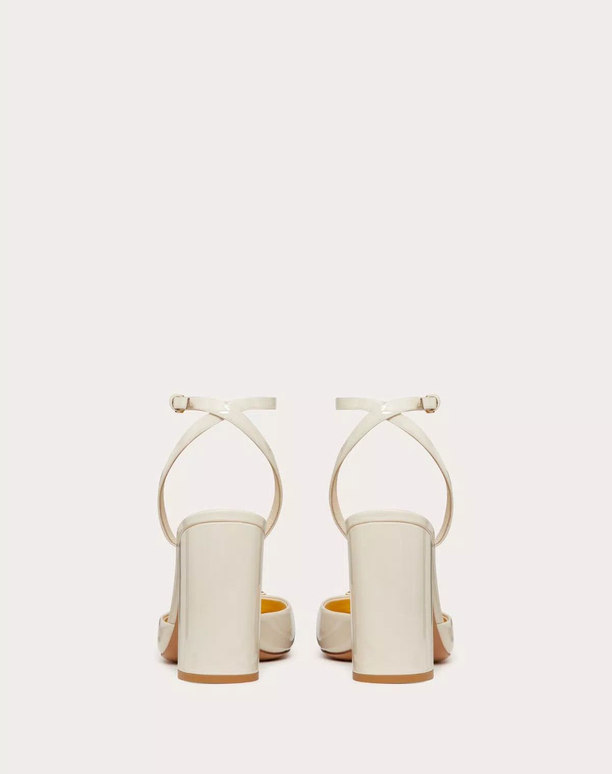 Valentino o1s1wg110625 One Stud Pump Patent Leather 90m in Ivory/White Size US 10 / IT 40 - 3 Thumbnail