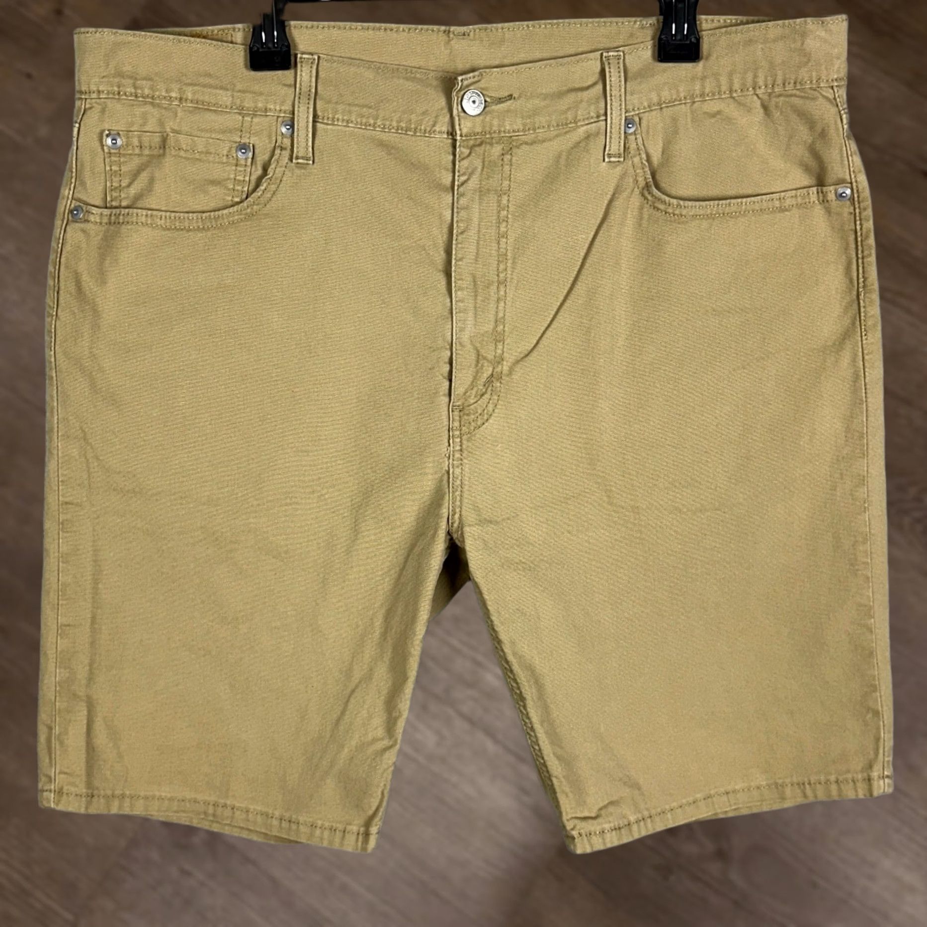 Levi's Levi's 405 Short Mens 40 Tan Khaki Stretch Flat Front 5 Pocket Casual EUC Chino Modern Classic Mens Size US 40 / EU 56 - 1 Thumbnail