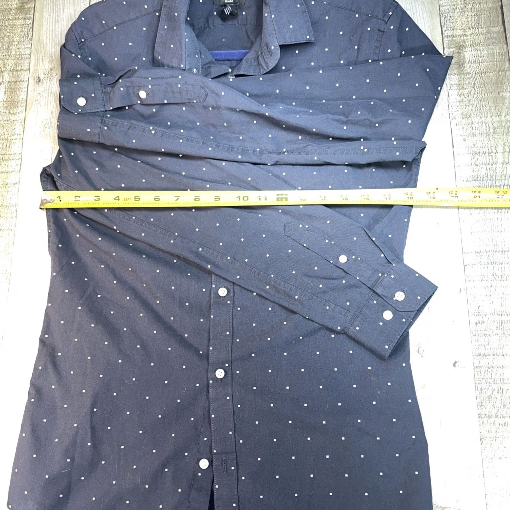 H&M H&M Men’s Button-Up Long Sleeve Shirt Small Black Shirt Mens XS? Size US S / EU 44-46 / 1 - 3 Thumbnail