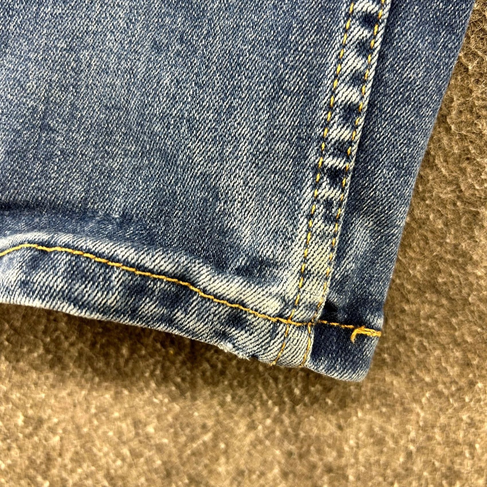 Levi's VINTAGE? No — Levi's 511 Jeans? Levi's 511 Jeans Mens 31x32 Blue Skinny Medium Wash Stretch Cotton Denim Men’s Slim 5-Pocket Zipper Button Logo Size US 31 - 5 Thumbnail