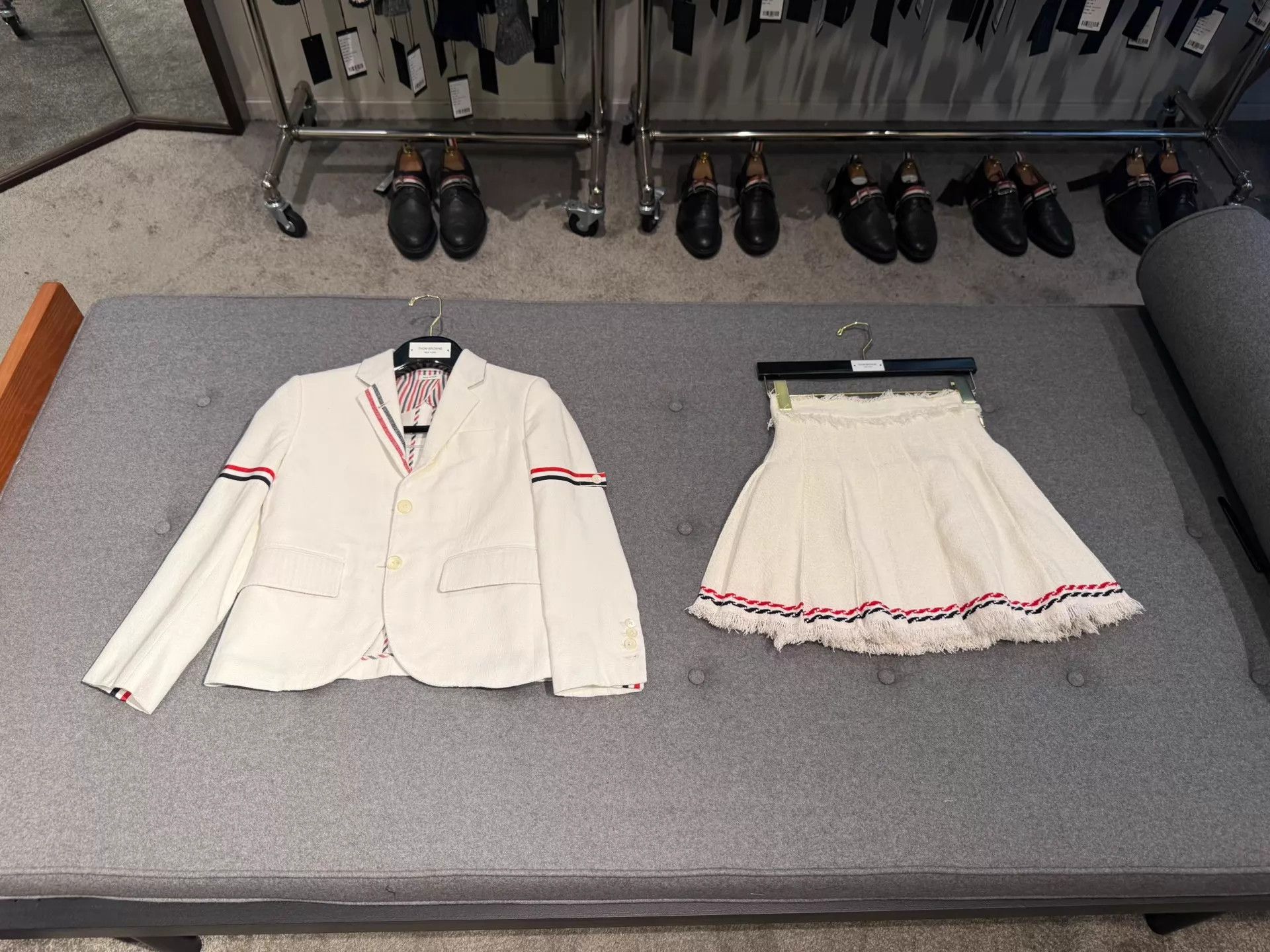 Thom Browne Thom Browne Women's White Double Sleeve Stripe Blazer Size S / US 4 / IT 40 - 6 Thumbnail