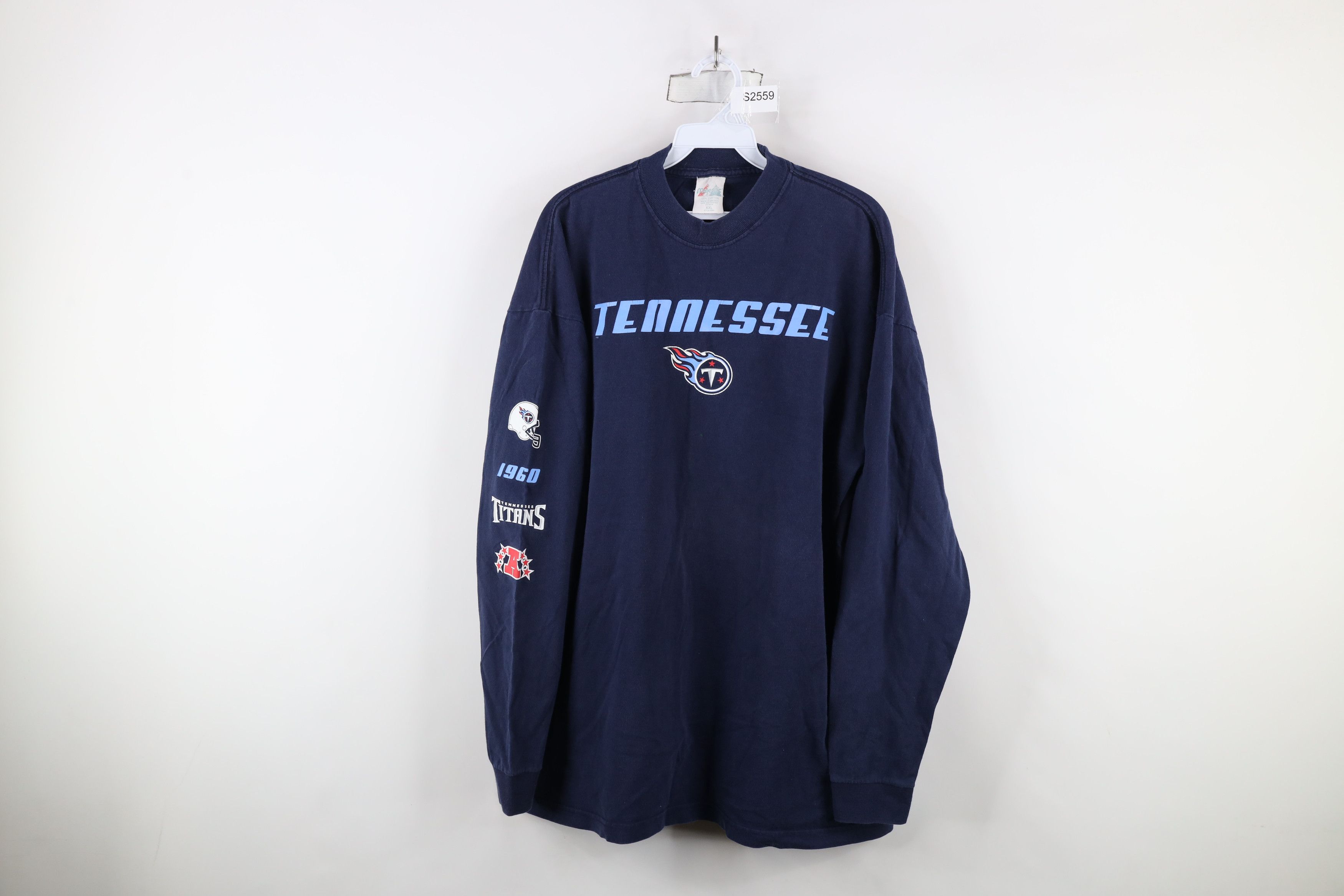 Majestic × Vintage Vintage Majestic Titans Football Long Sleeve T-Shirt Size US XXL / EU 58 / 5 - 1 Thumbnail
