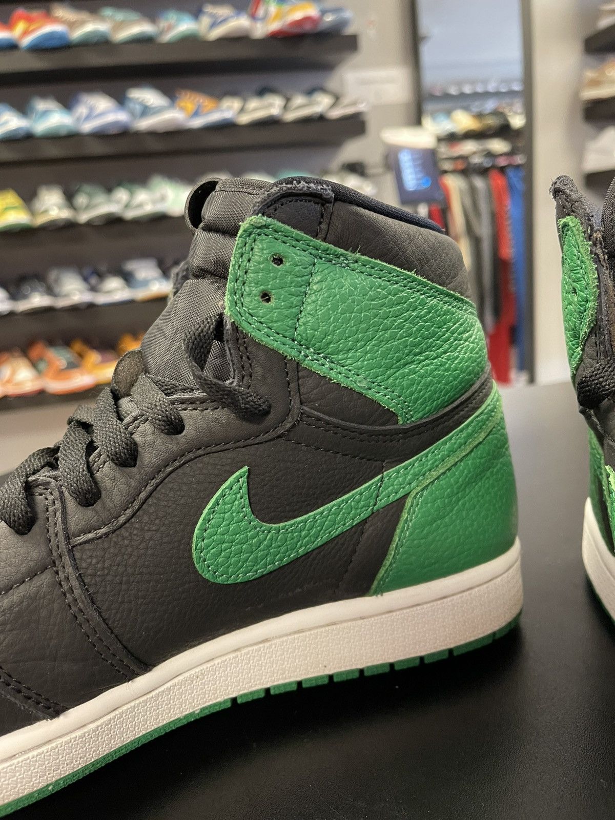 Jordan Brand Size 10.5 - Jordan 1 Retro High Pine Green Black Clean! Size US 10.5 / EU 43-44 - 7 Thumbnail
