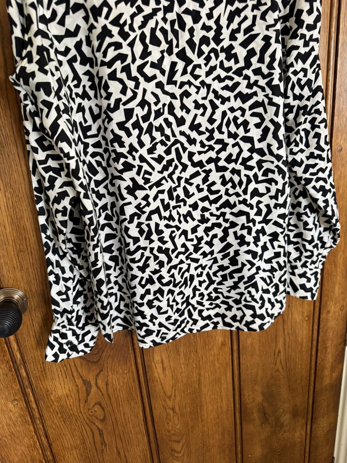 Saint Laurent Paris FW21 Saint Laurent silk geometric black white shirt grail Size US L / EU 52-54 / 3 - 19 Thumbnail