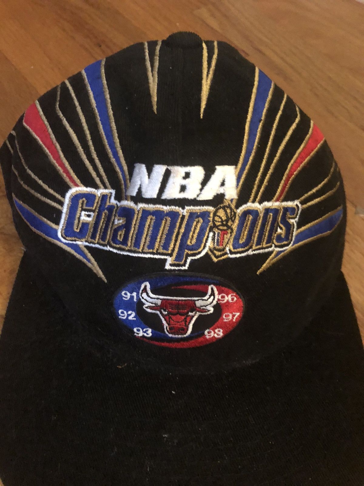 Jordan Brand × Starter × Vintage Chicago Bulls Championship Cap Size ONE SIZE - 3 Thumbnail