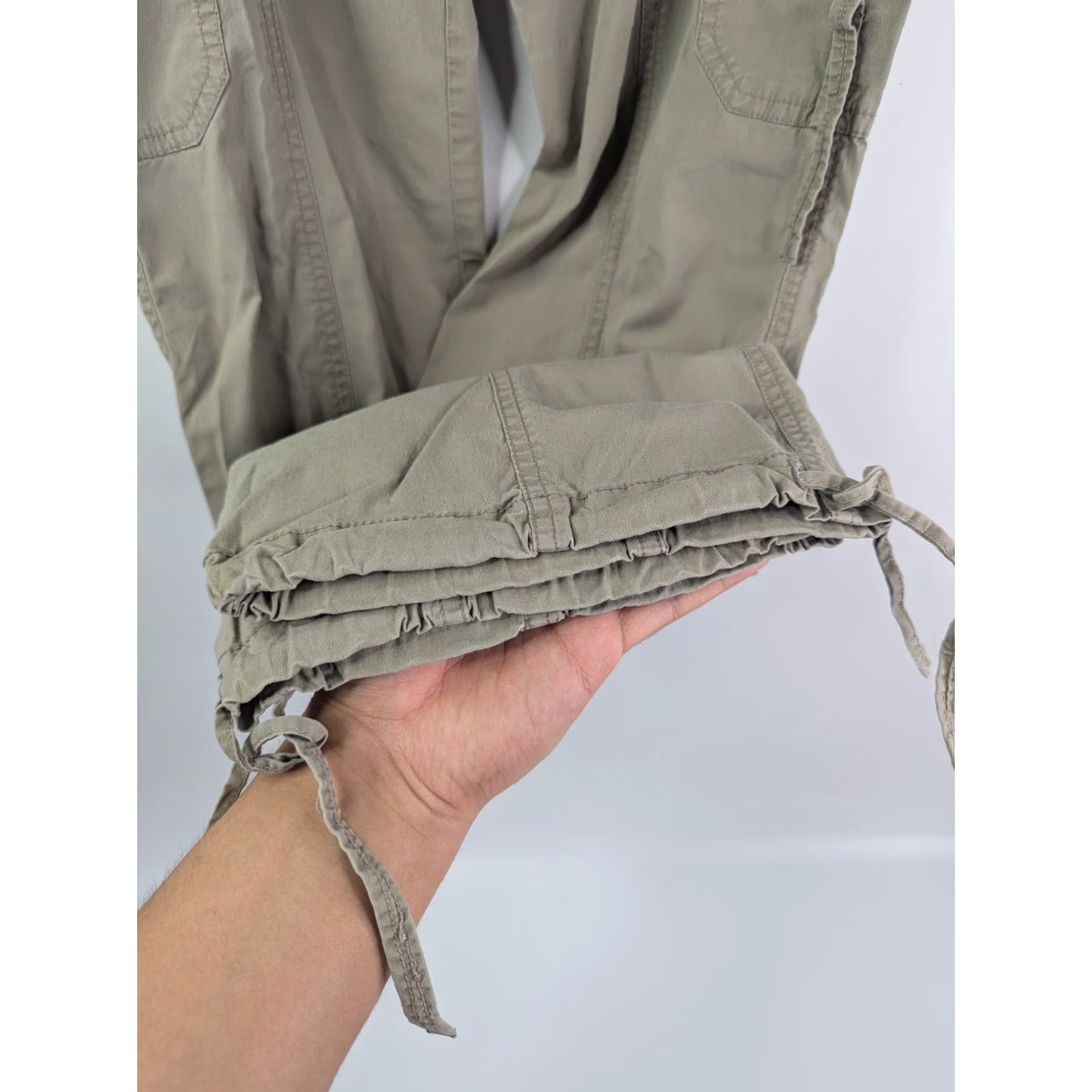 Anchor Blue Anchor Blue Khaki Beige Low Rise Cargo Tie Hem Women's Size 7 Cotton 90s Y2K Size ONE SIZE - 5 Thumbnail