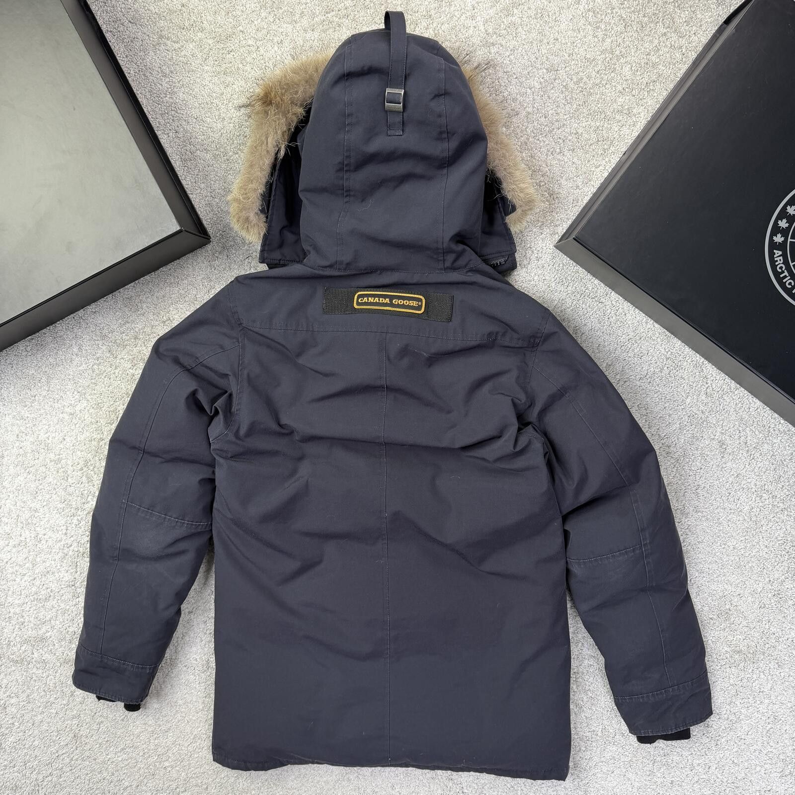 Canada Goose Canada Goose Chateau Size M Size US M / EU 48-50 / 2 - 3 Thumbnail