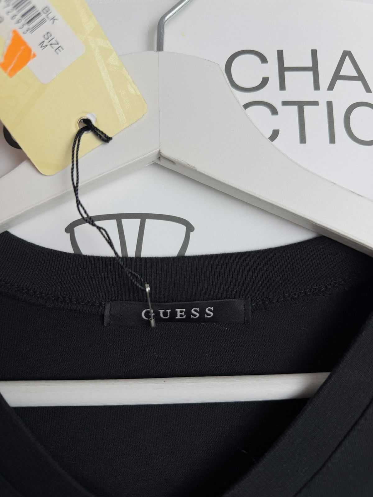 Designer × Guess Guess gold logo longsleeve t-shirt M luxury designer causal Size US M / EU 48-50 / 2 - 4 Thumbnail
